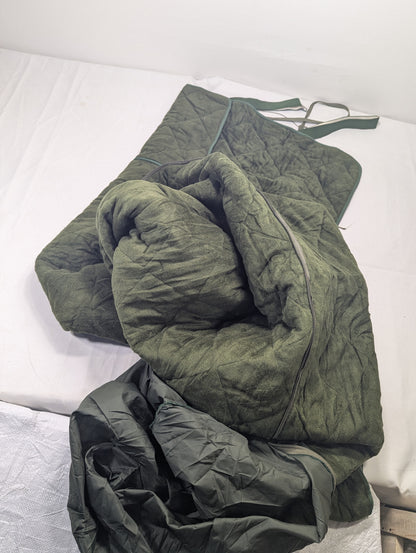 Preloved Military lot sleeping bag Sb15