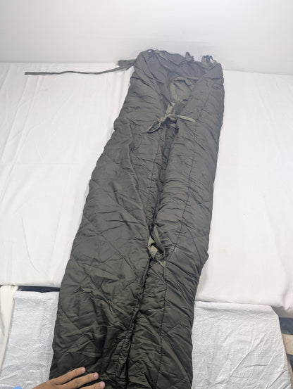 Preloved Military lot sleeping bag Sb16A