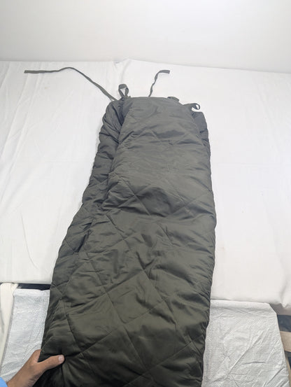Preloved Military lot sleeping bag Sb16A
