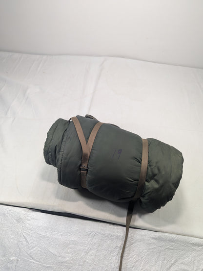 Preloved Military lot sleeping bag Sb19