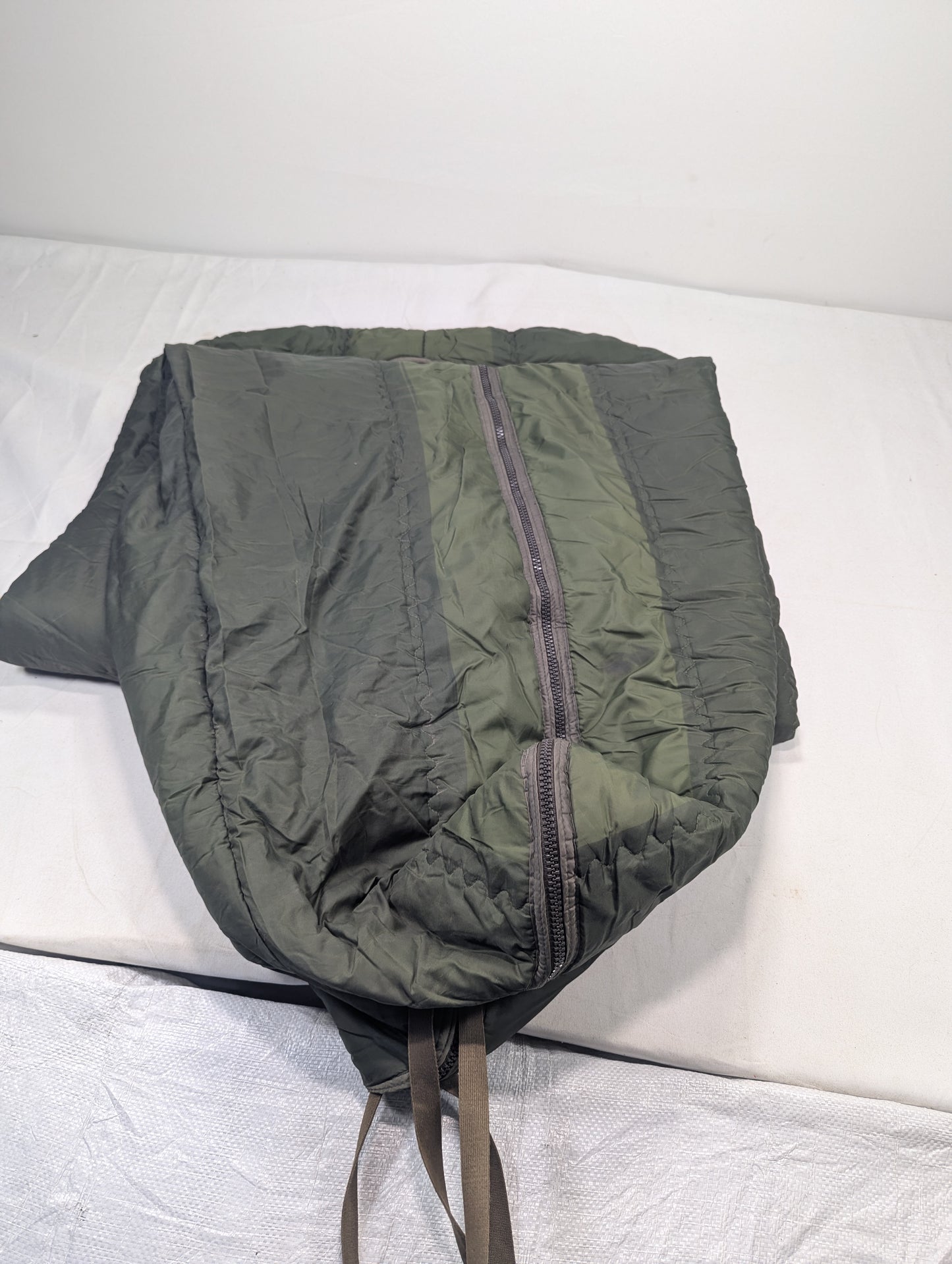 Preloved Military lot sleeping bag Sb19