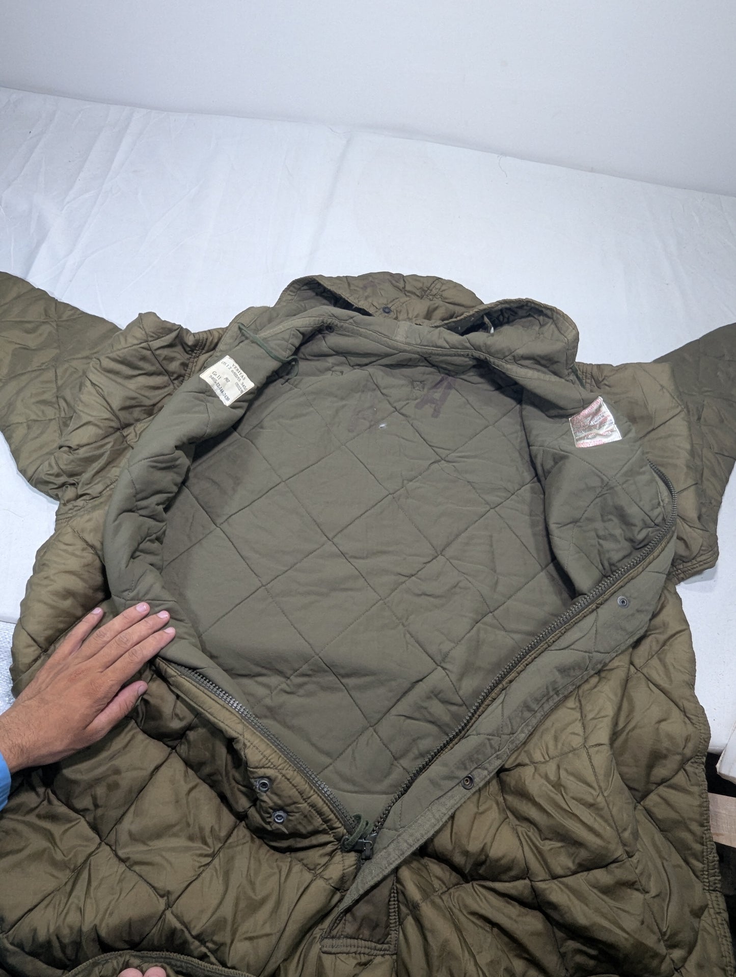 Preloved Military lot sleeping bag Sb92