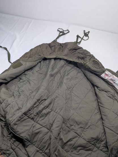 Preloved Military lot sleeping bag Sb182