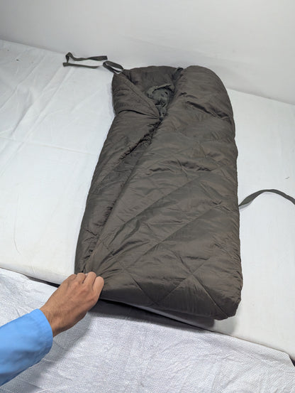 Preloved Military lot sleeping bag Sb72