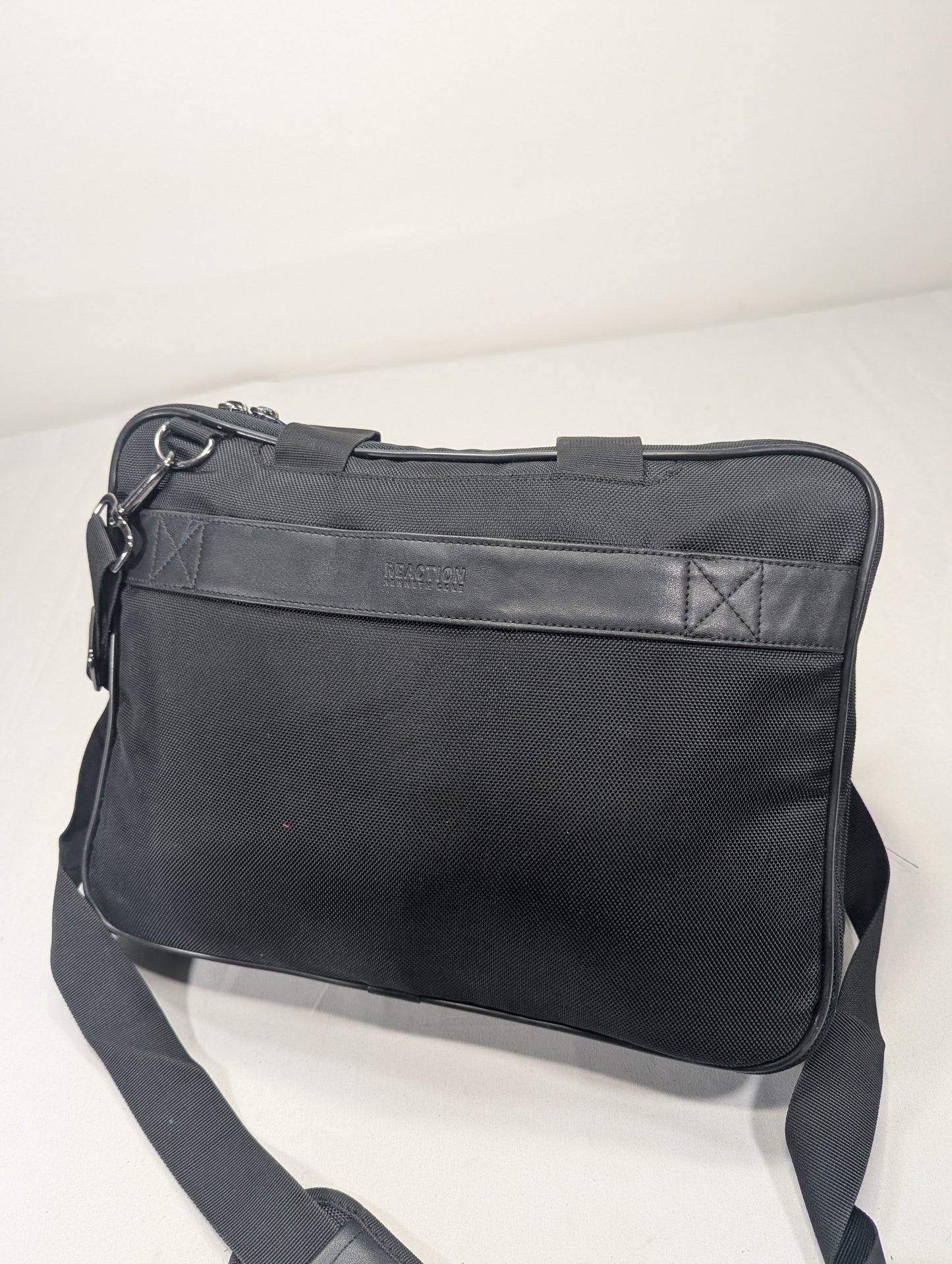 Steve madden Title will update soon