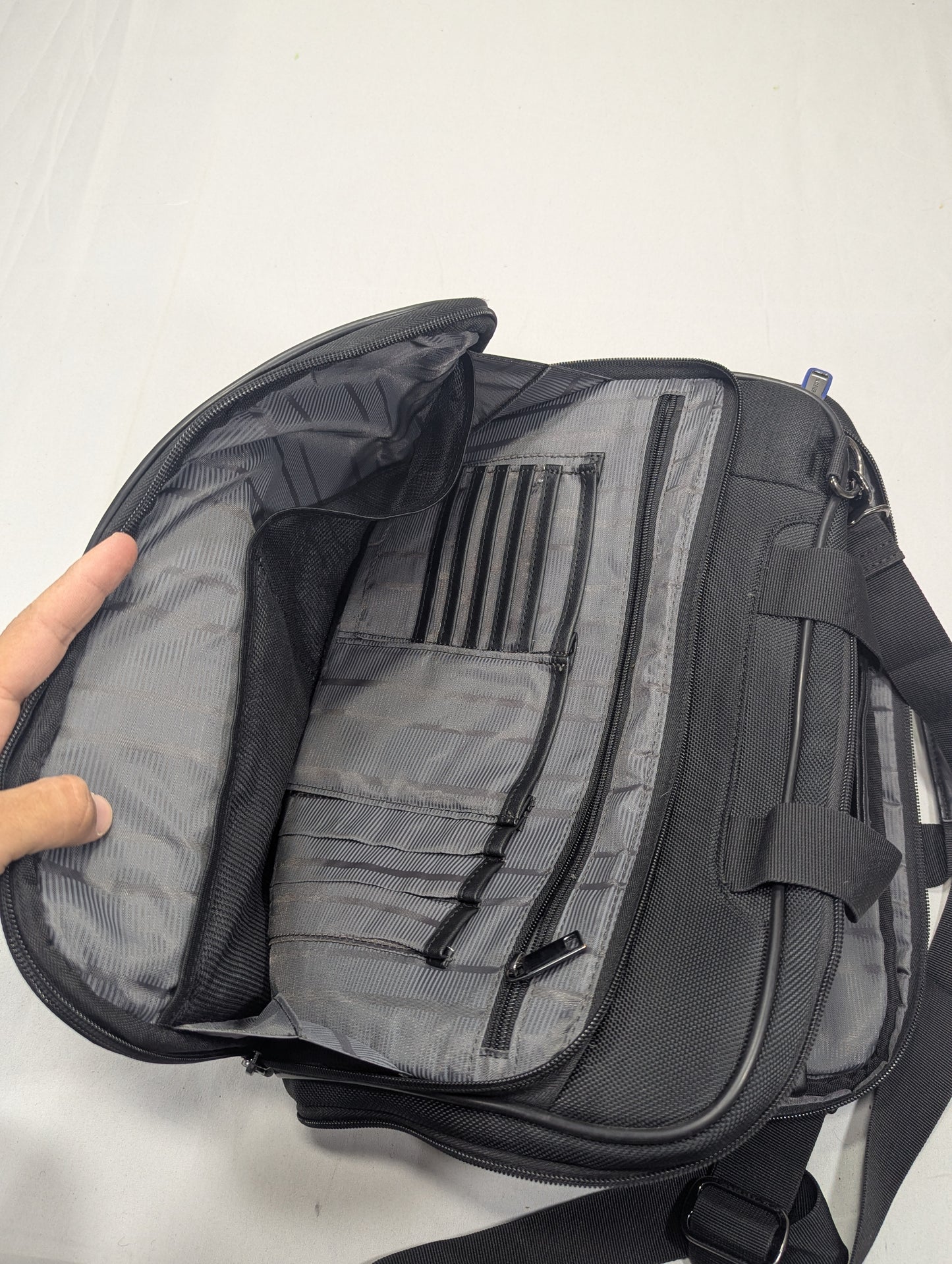 Steve madden Title will update soon