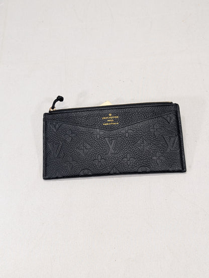 Luis Vuitton/ Title will update soon