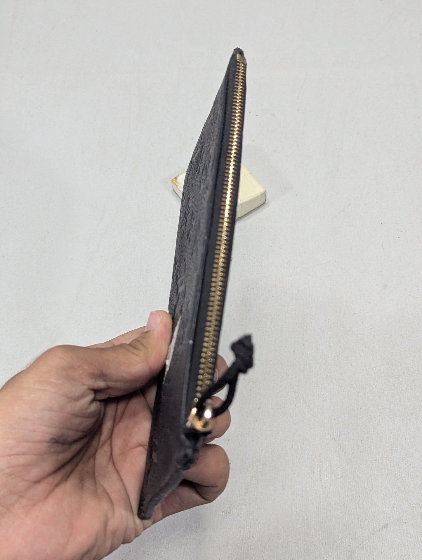 Luis Vuitton/ Title will update soon