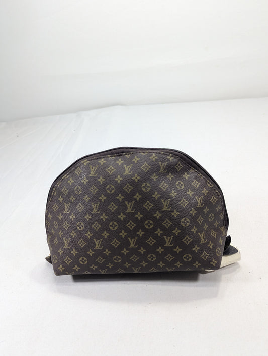 Luis Vuitton/ Title will update soon