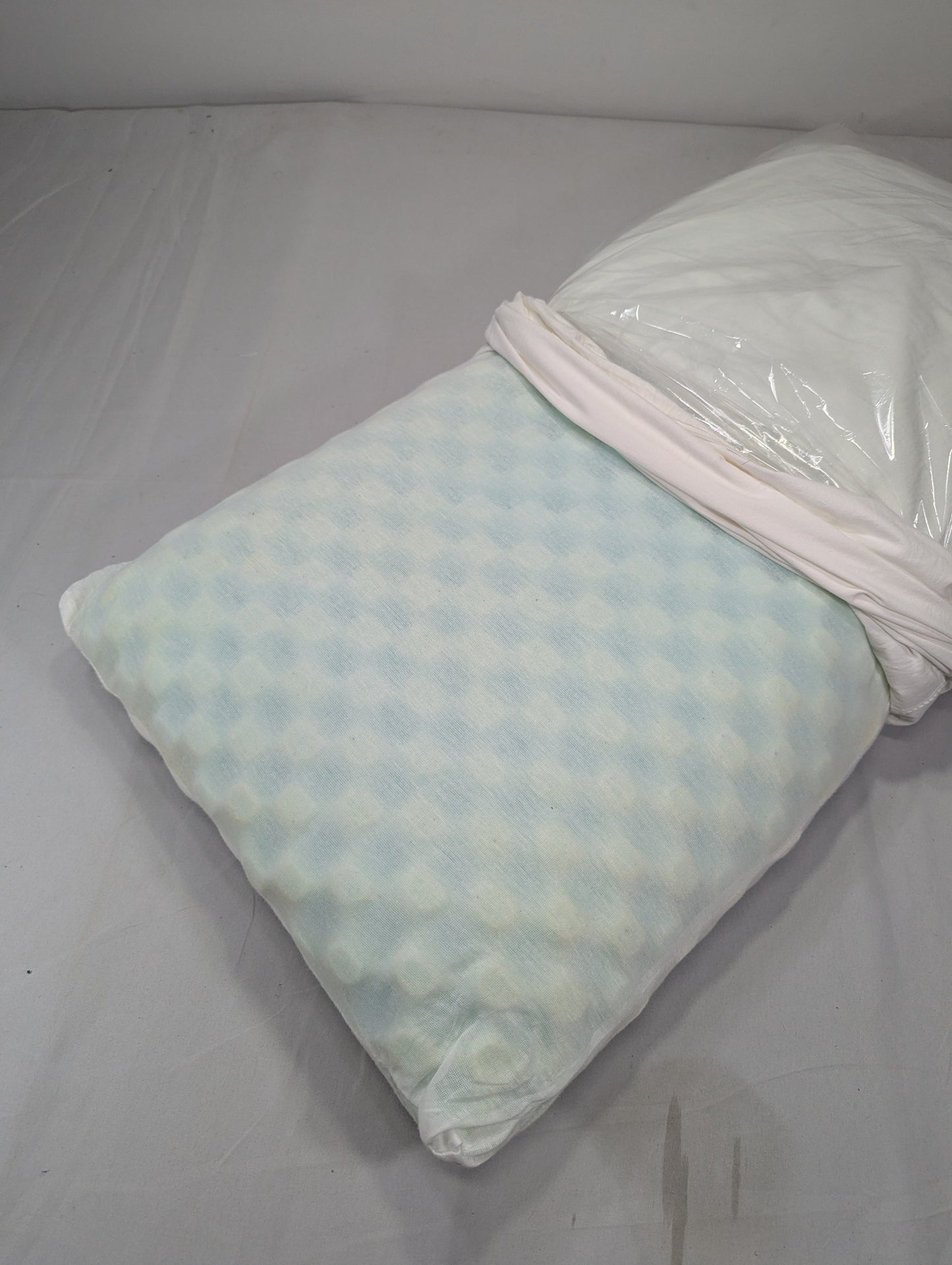 USA Lot Sanitized Germ Free Memory/ Medicated Pillow P56