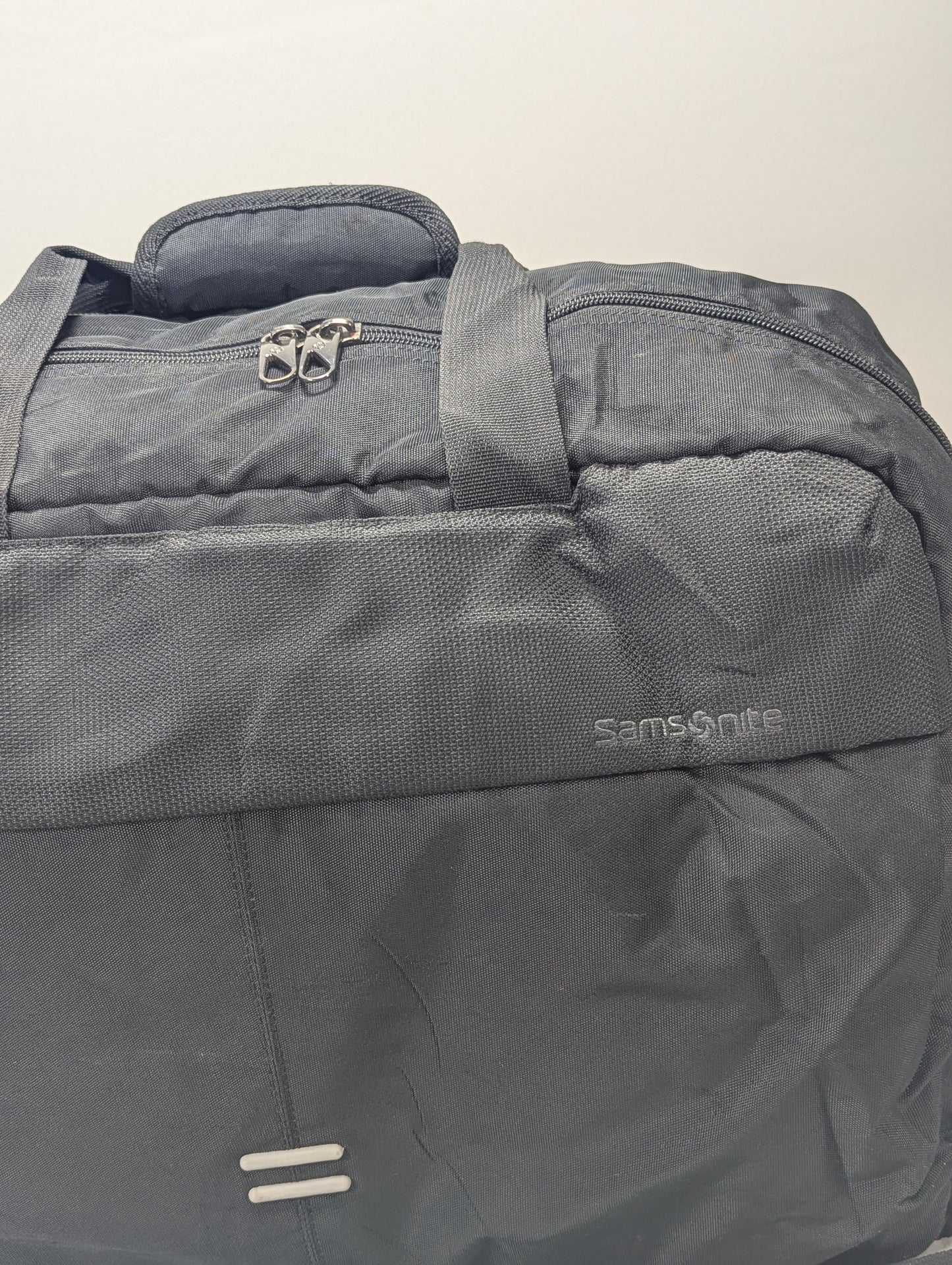 Samsonite/ Title will update soon