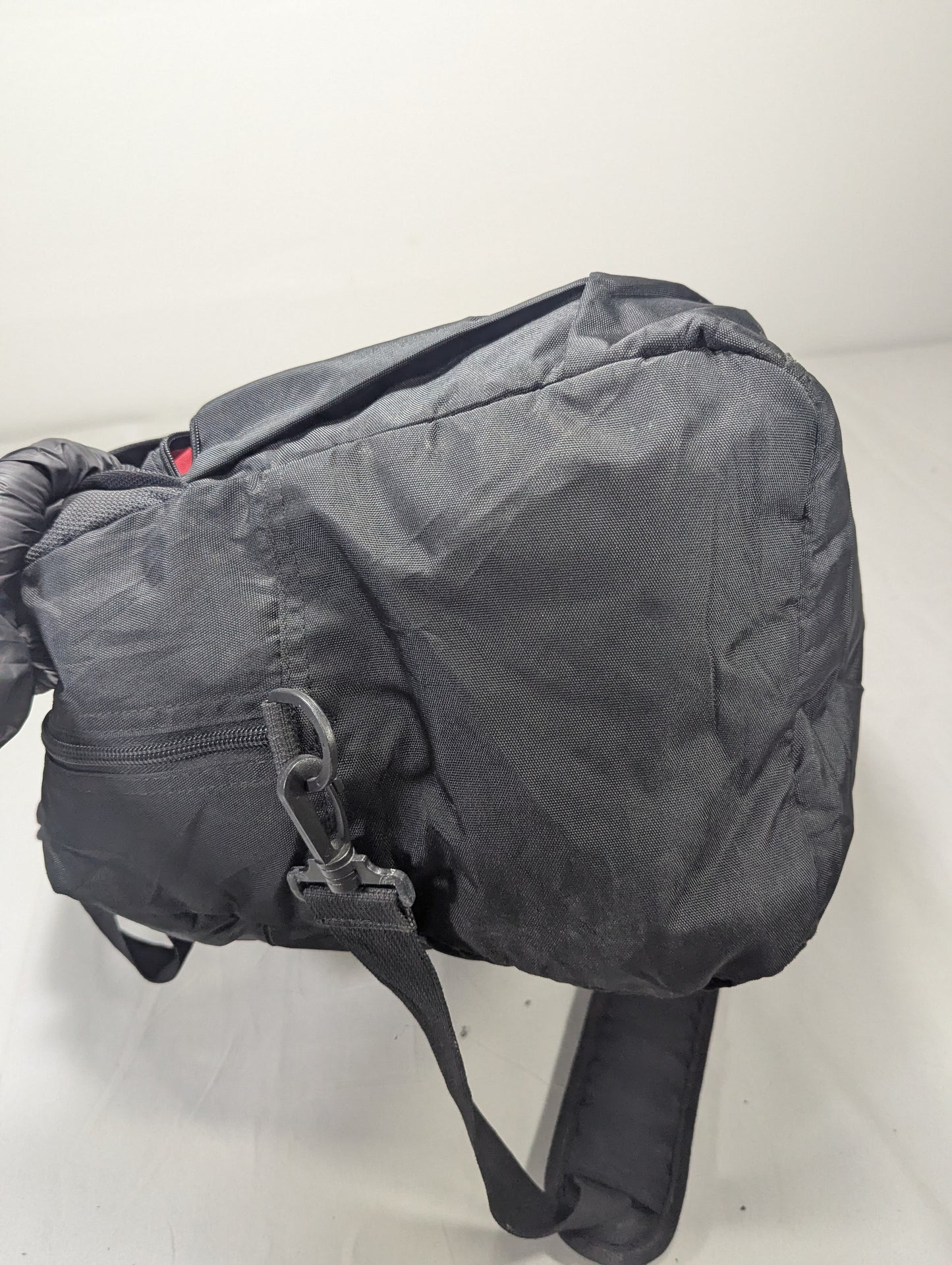 Samsonite/ Title will update soon