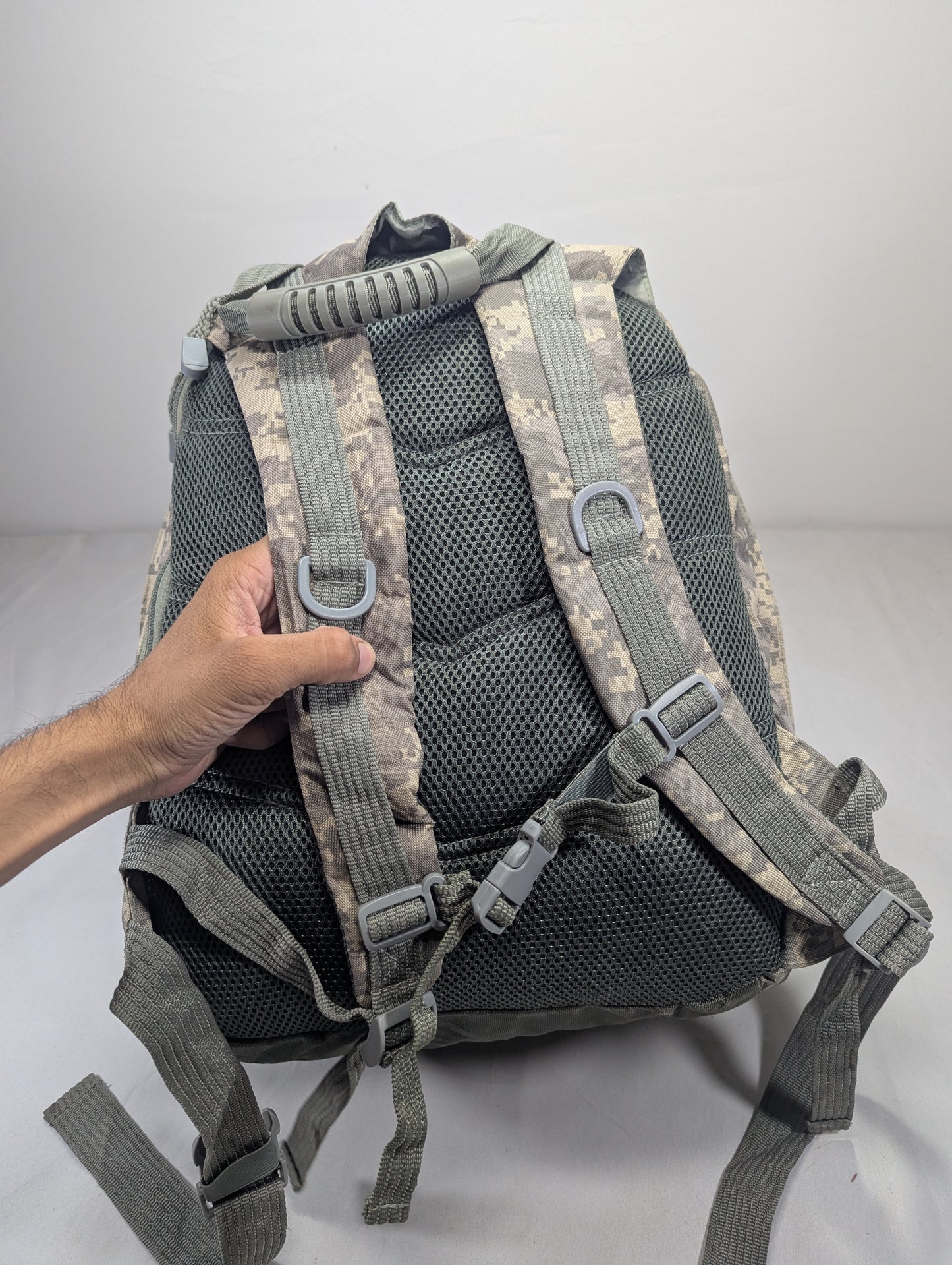 Camouflage Title will update soon