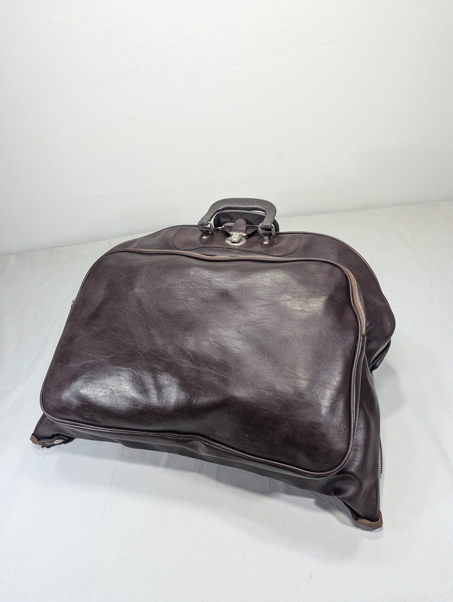 suit Title will update soon