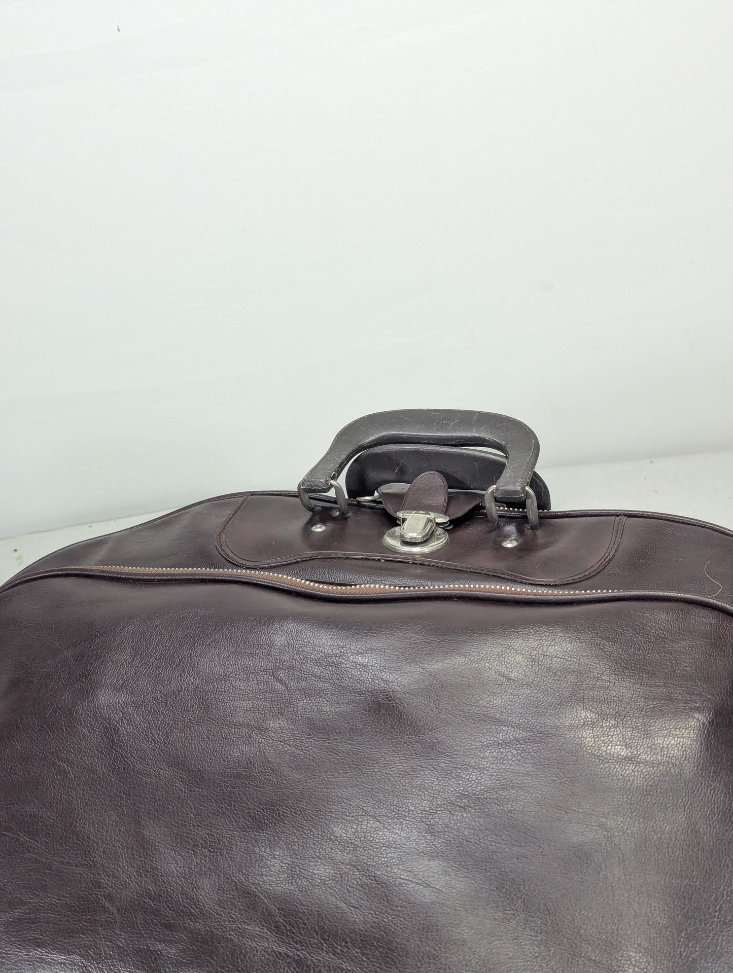 suit Title will update soon