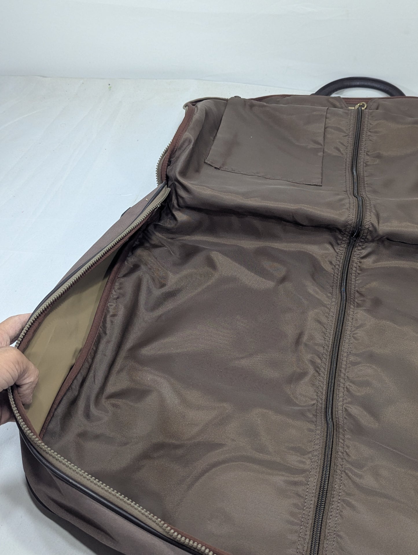 suit Title will update soon