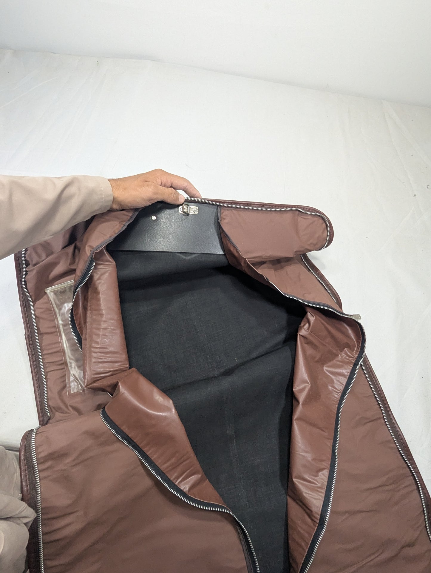 suit Title will update soon