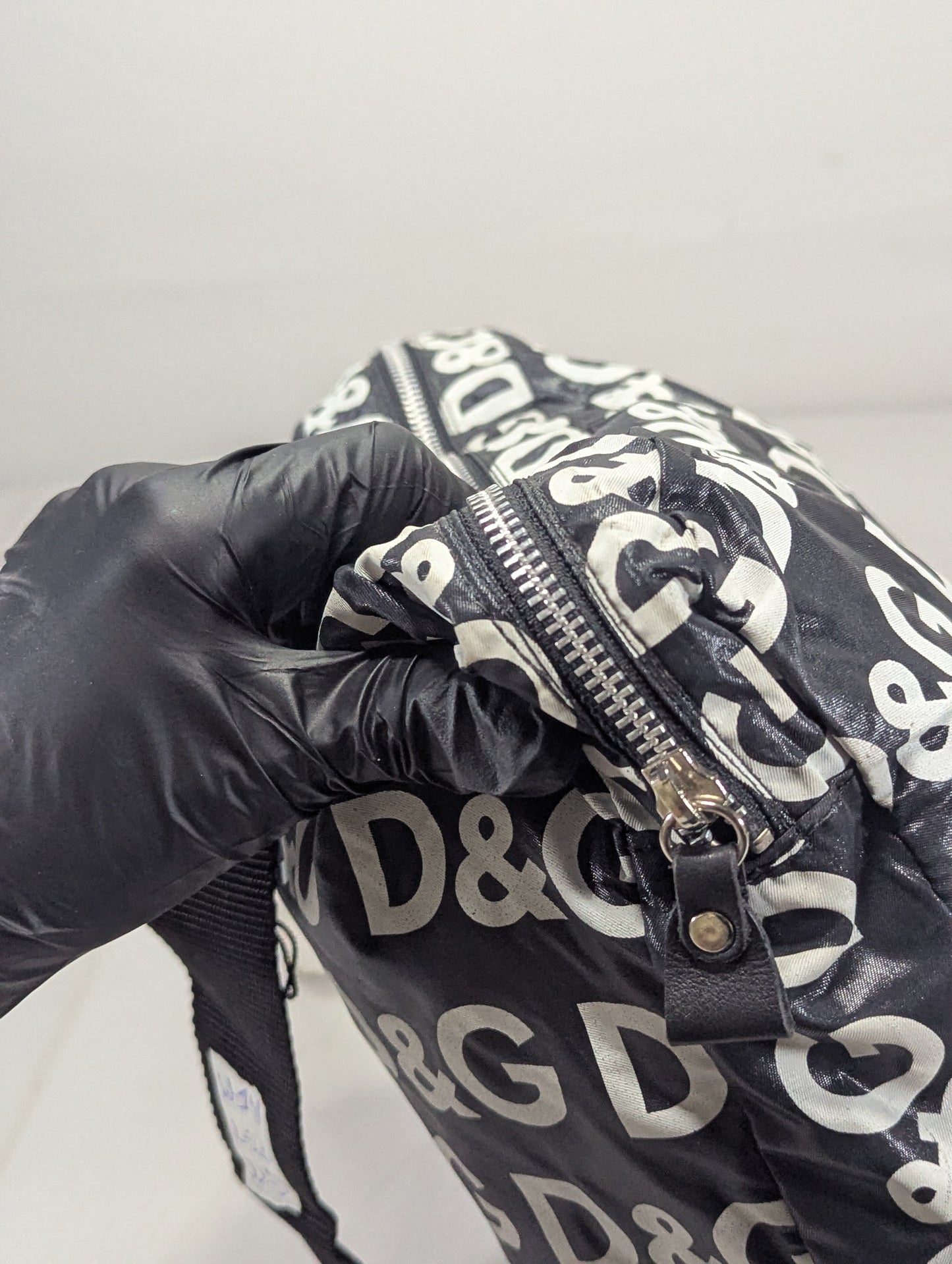 Dolce & Gabbana Title will update soon