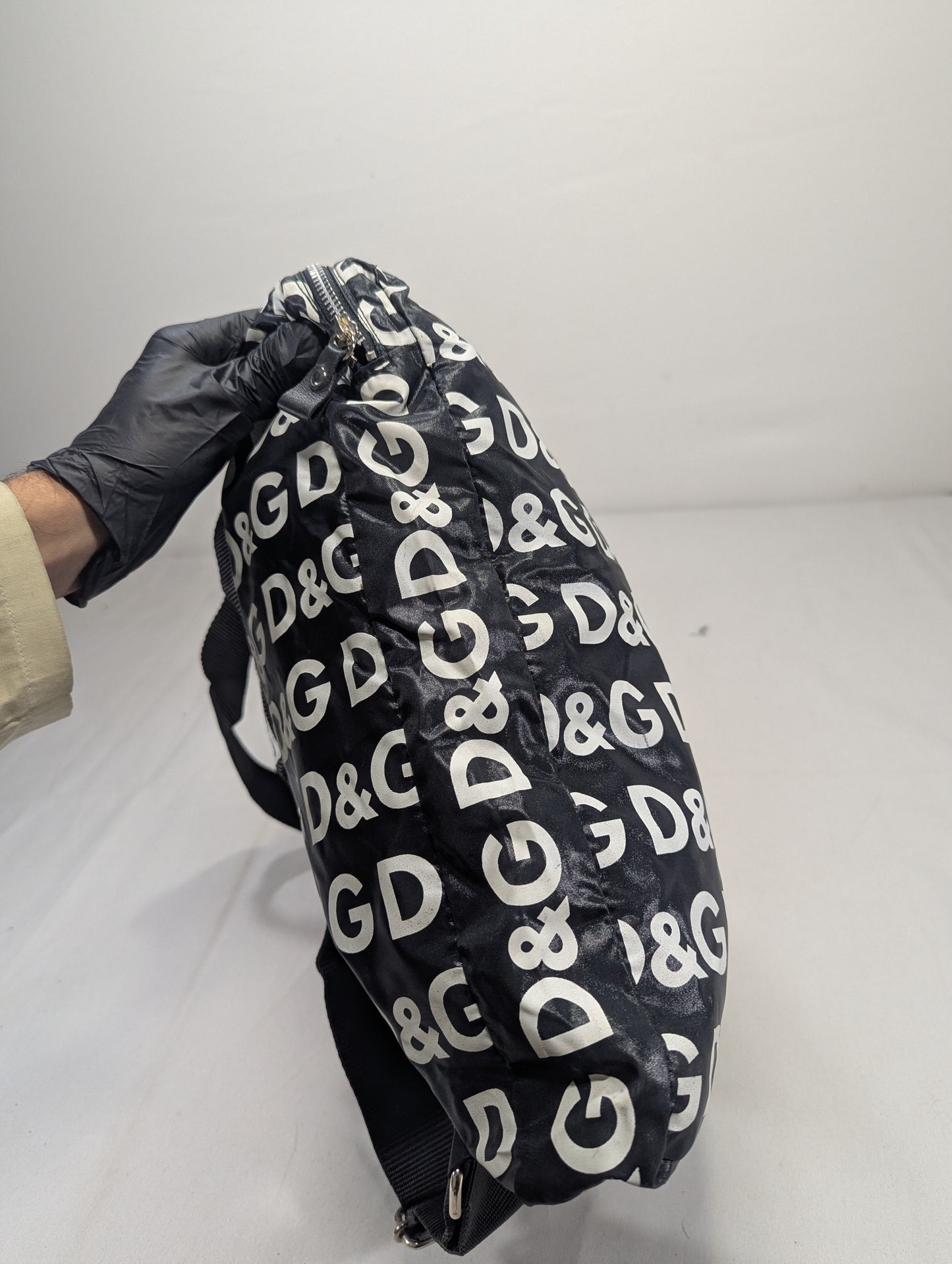 Dolce & Gabbana Title will update soon