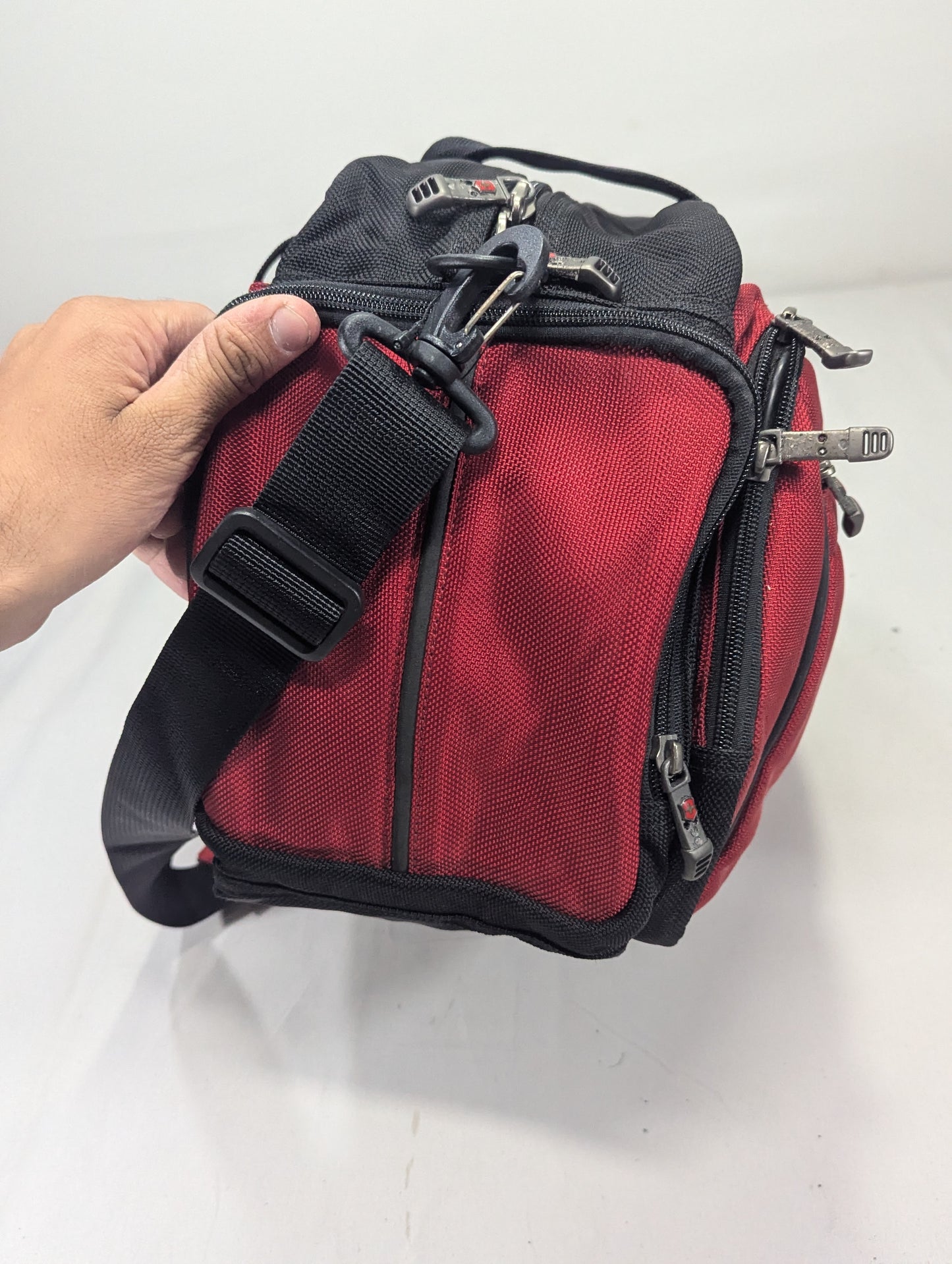 VICTORIONIX Swiss army bag Title will update soon