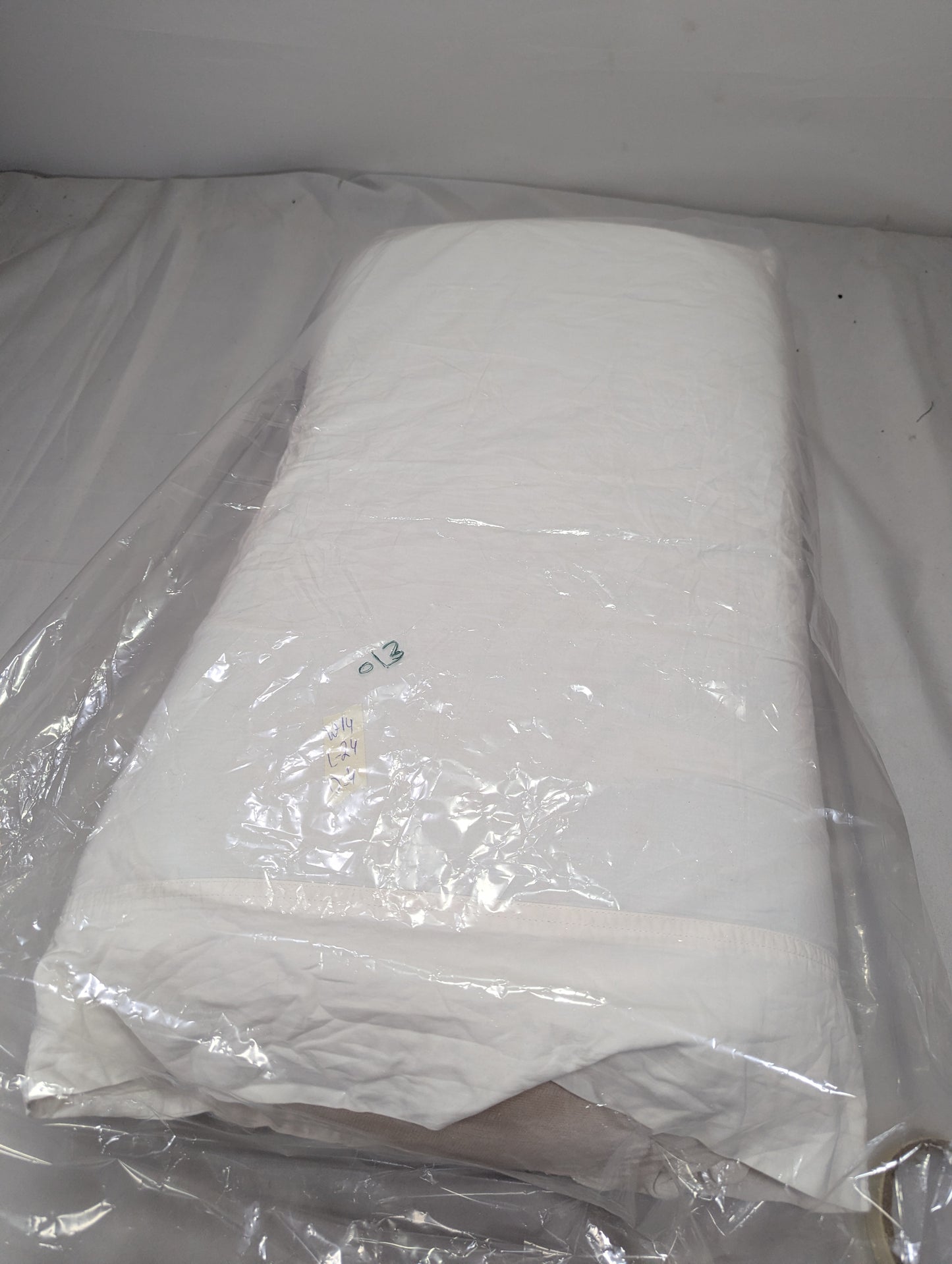 Gel Imported Lot Memory foam Pillow P013