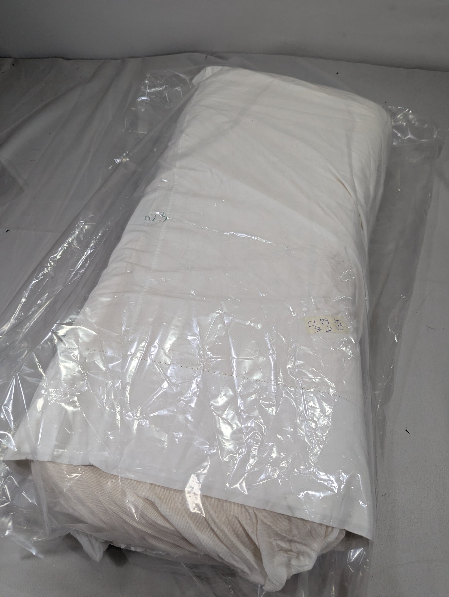 Imported Lot Memory foam Pillow P023