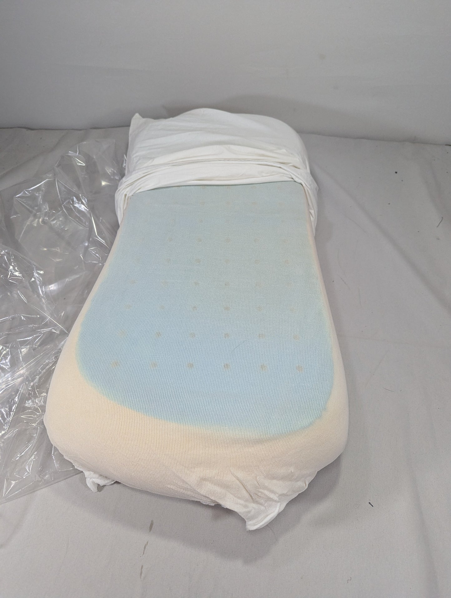 Imported Lot Memory foam Pillow P023