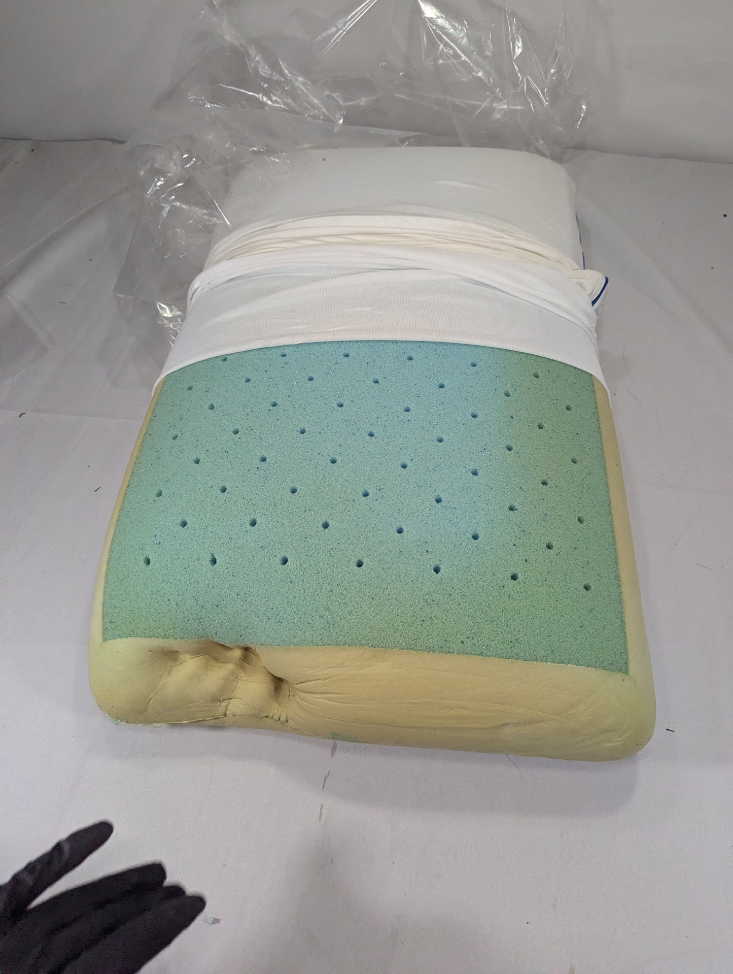 Imported Lot Memory foam Pillow P027