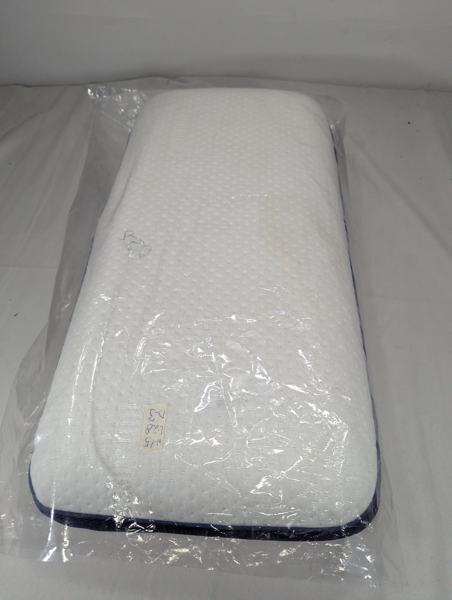 Imported Lot Memory foam Pillow P028