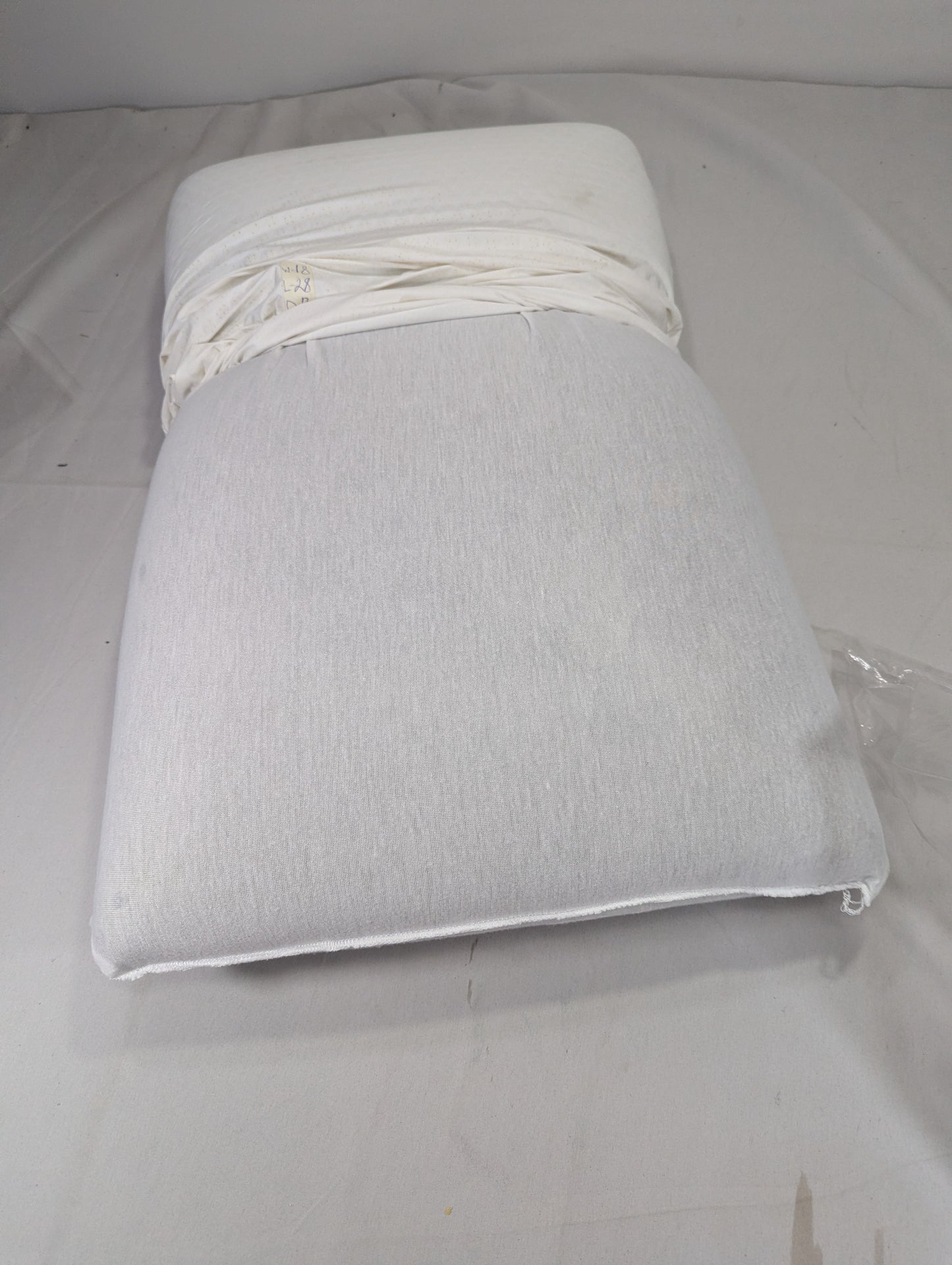 Imported Lot Memory foam Pillow P032