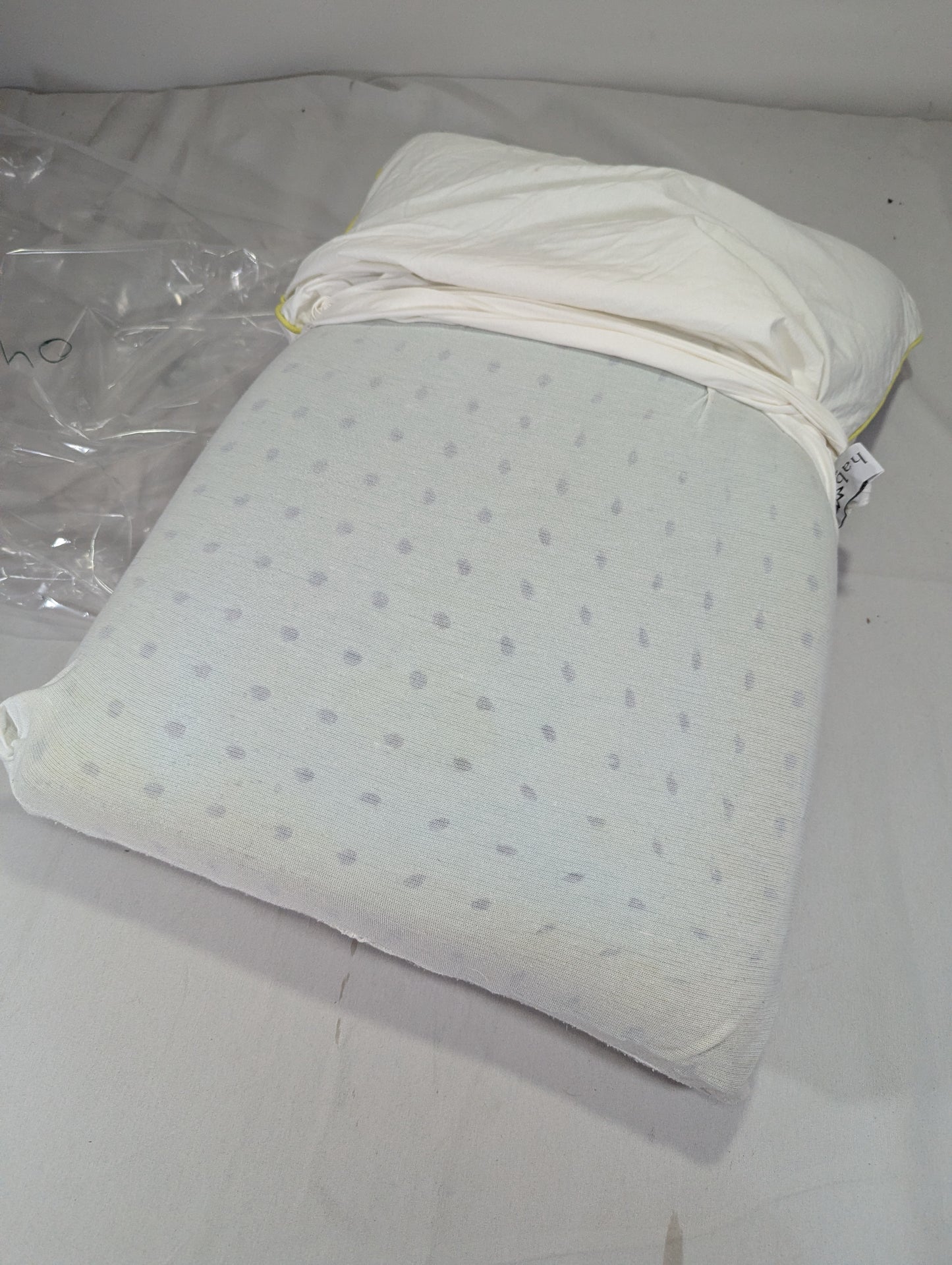 Imported Lot Memory foam Pillow P042