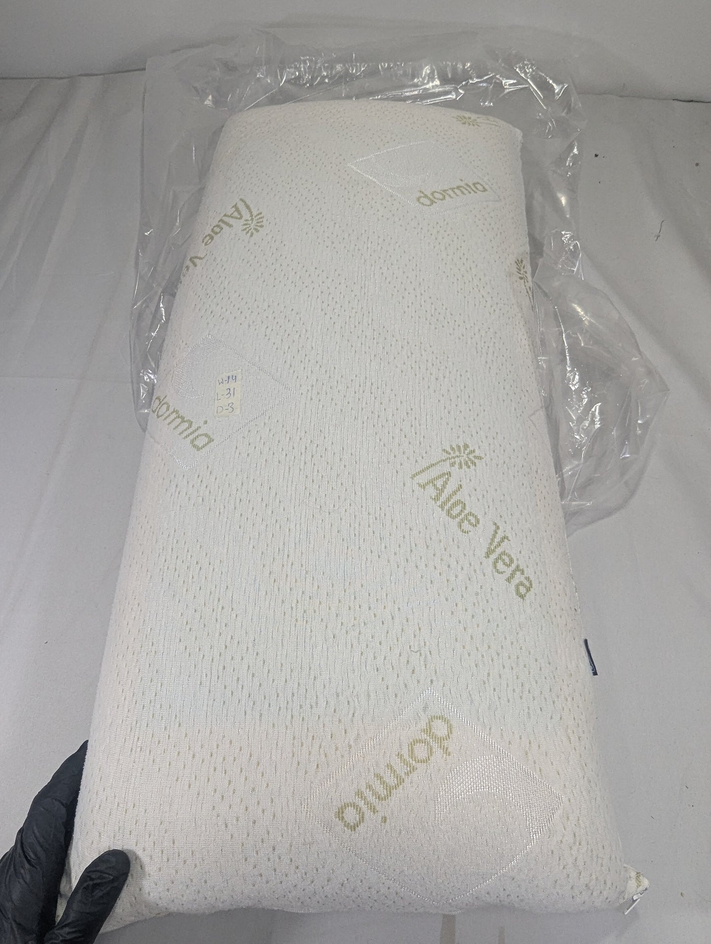 Imported Lot Memory foam Pillow P043
