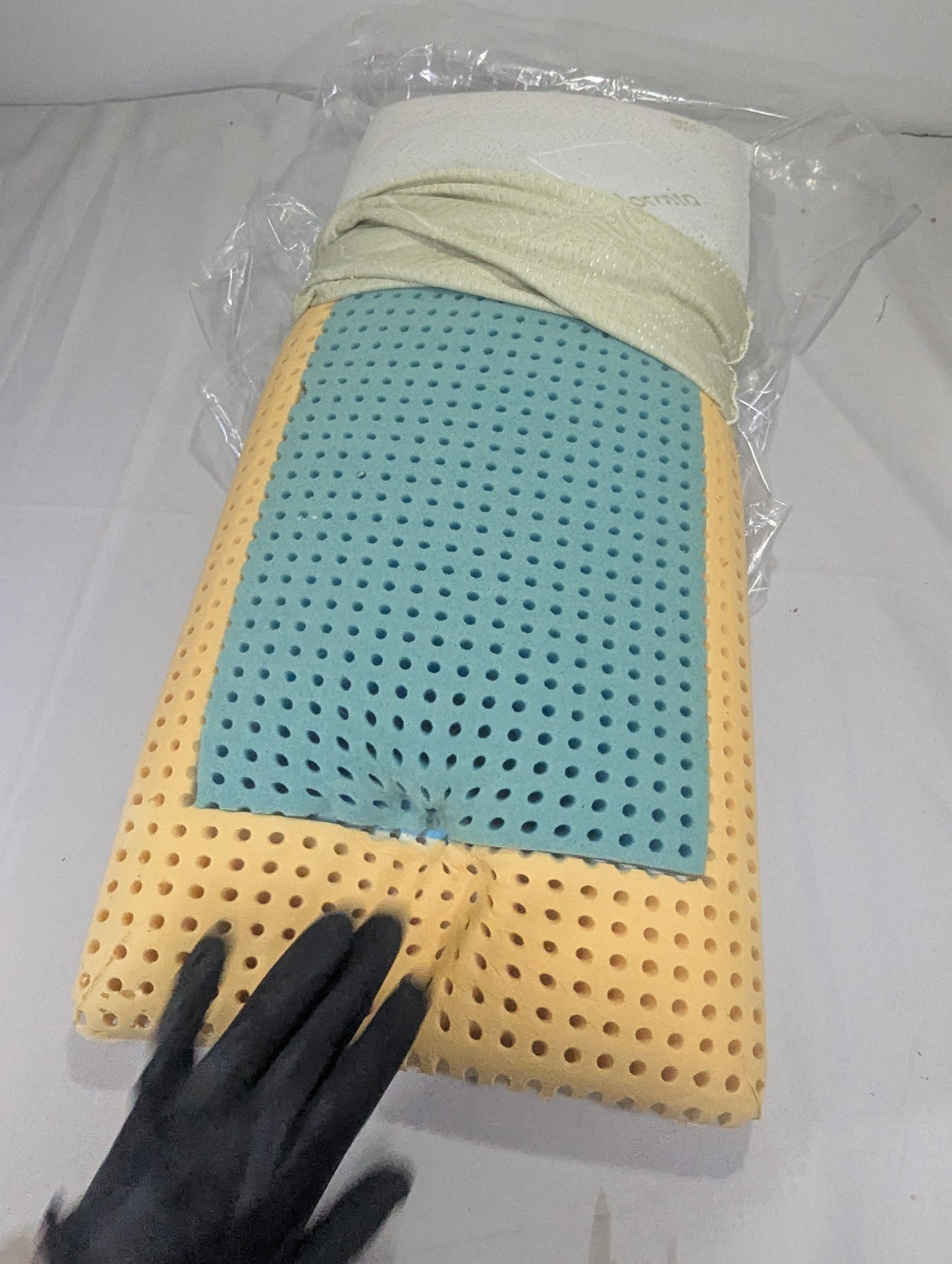 Imported Lot Memory foam Pillow P043