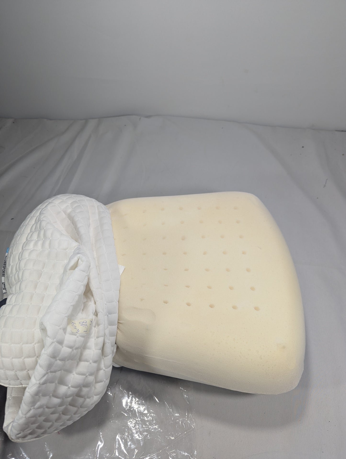 GEL Imported Authentic Memory foam Pillow P057