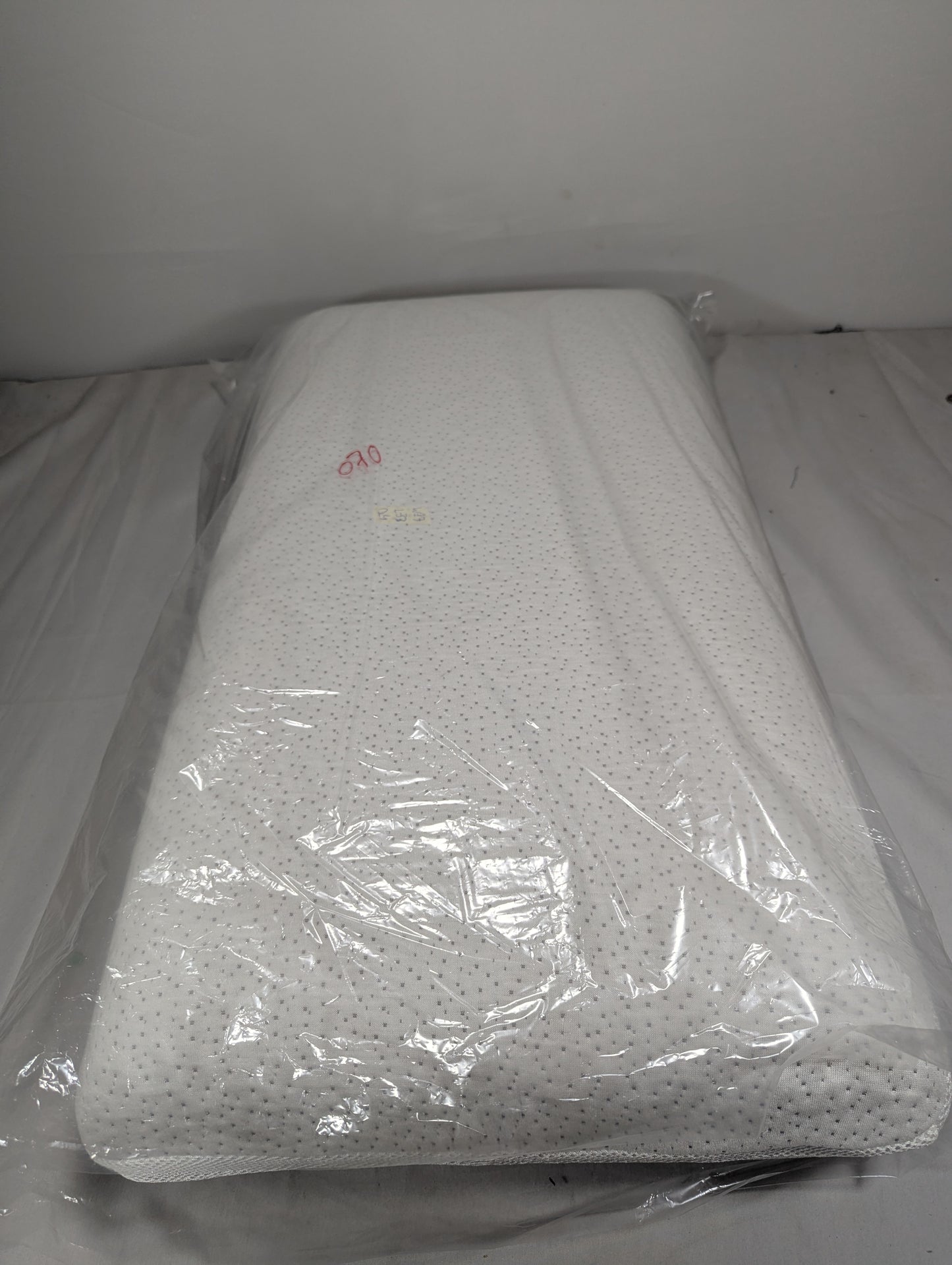 Imported Authentic Memory foam Pillow P070