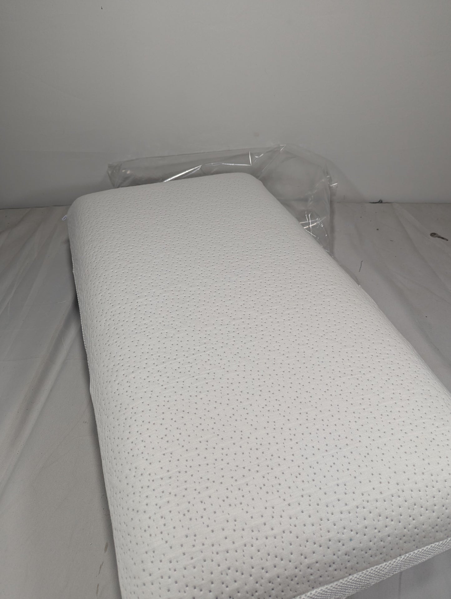 Imported Authentic Memory foam Pillow P070