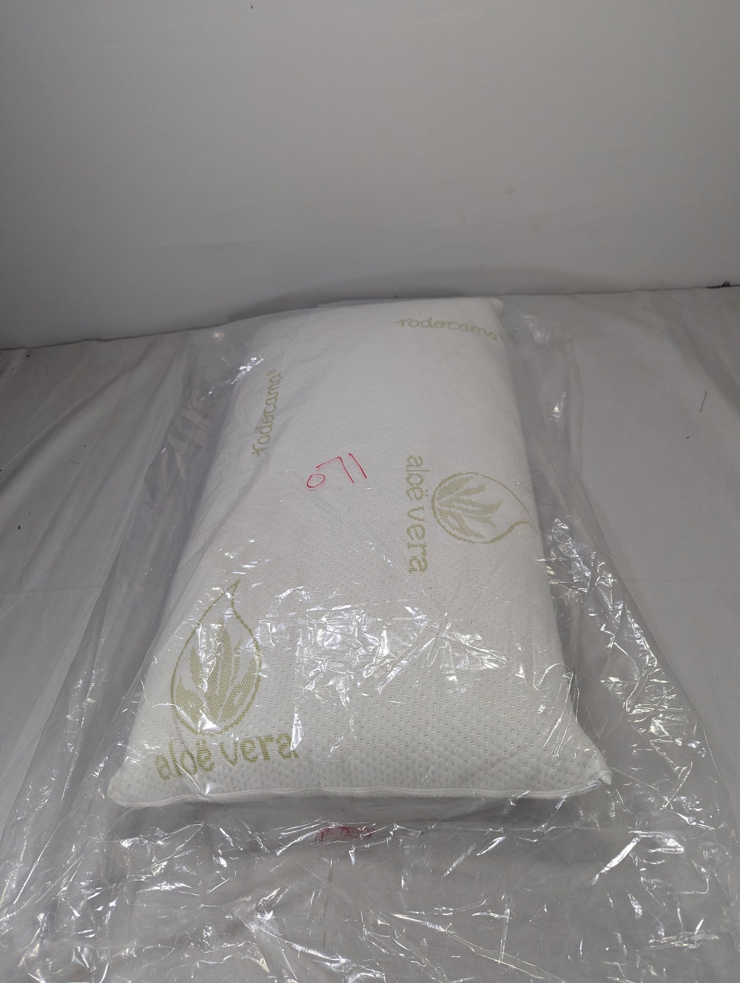 Imported Authentic Memory foam Pillow P071