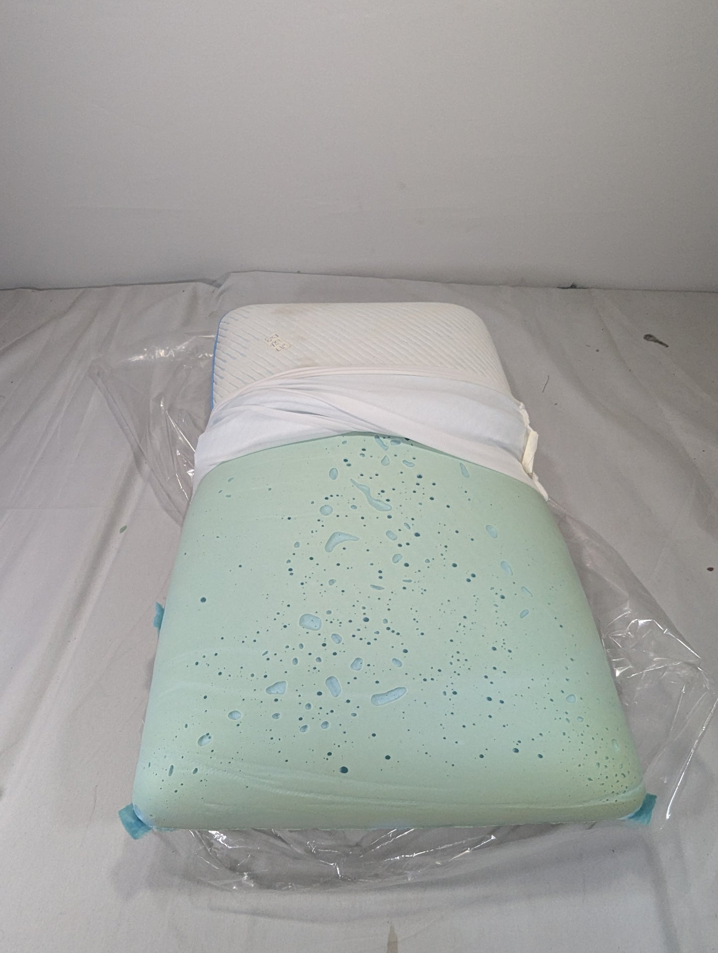 Imported Authentic Memory foam Pillow P076