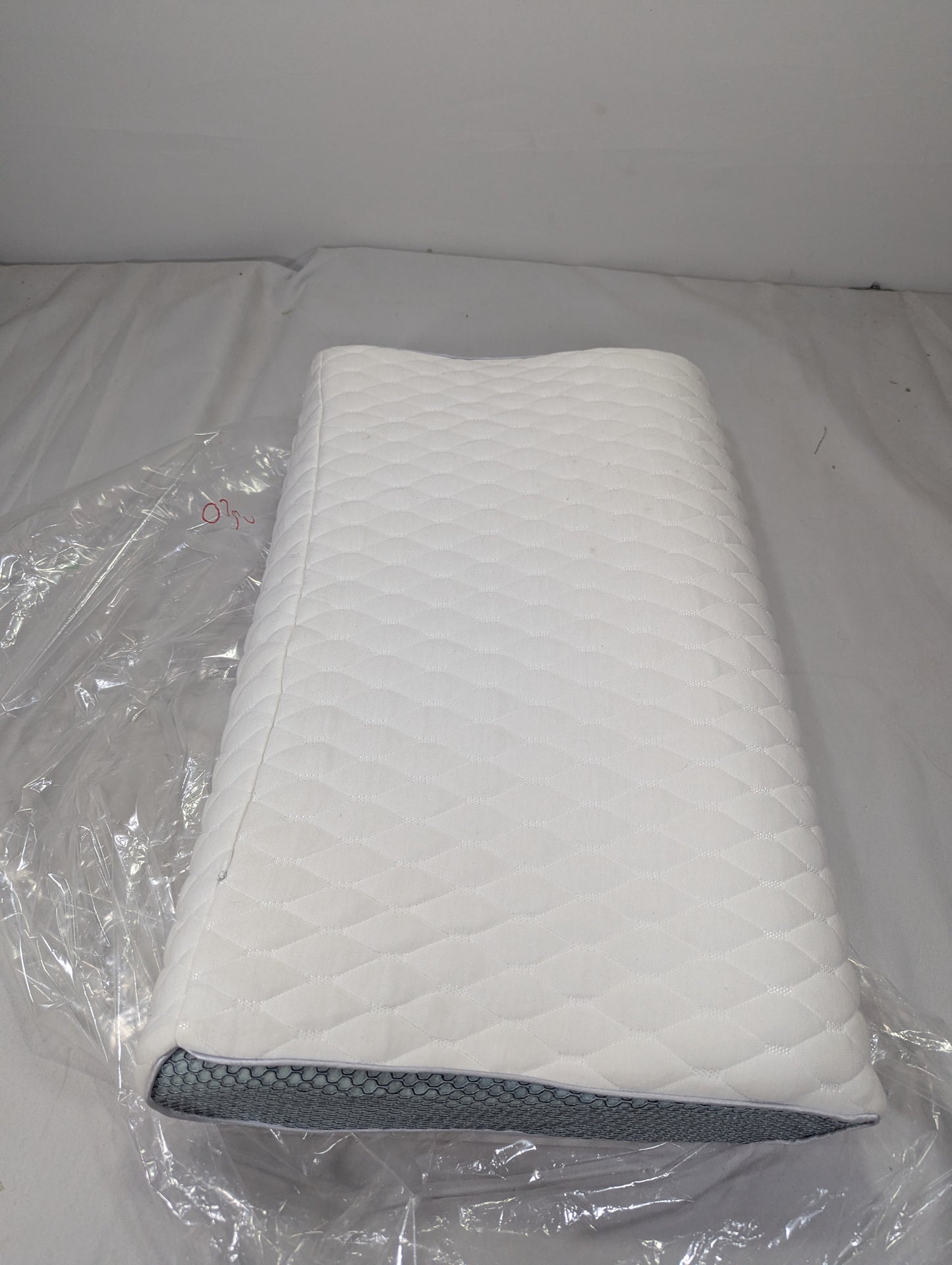 Imported Authentic Memory foam Pillow P078