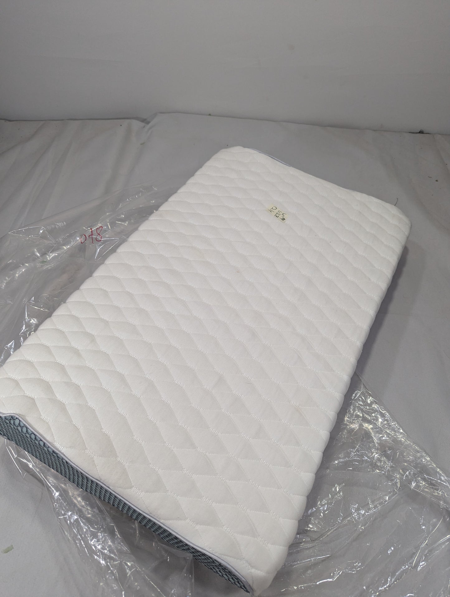 Imported Authentic Memory foam Pillow P078