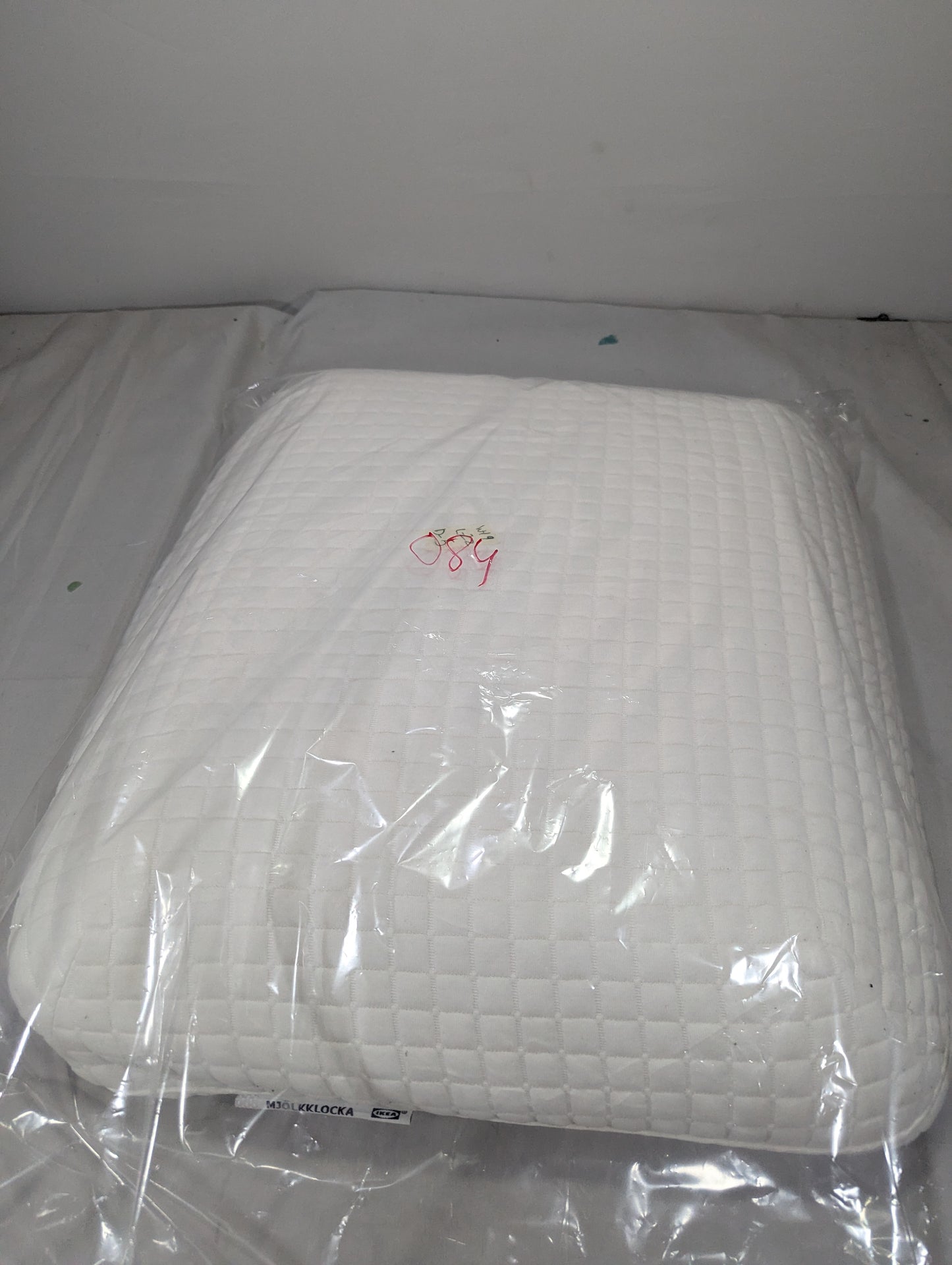 Imported Authentic Memory foam Pillow P084