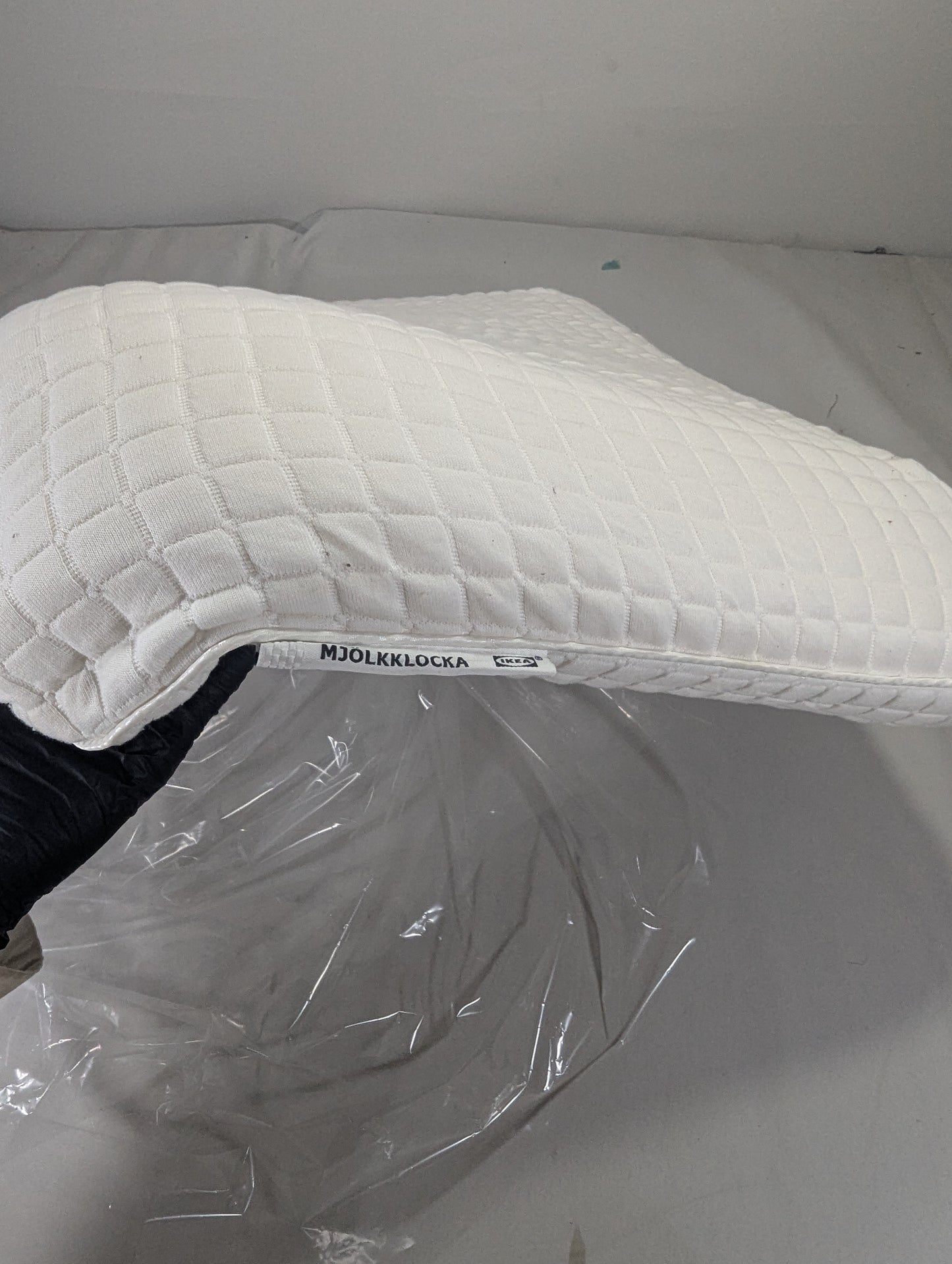 Imported Authentic Memory foam Pillow P084