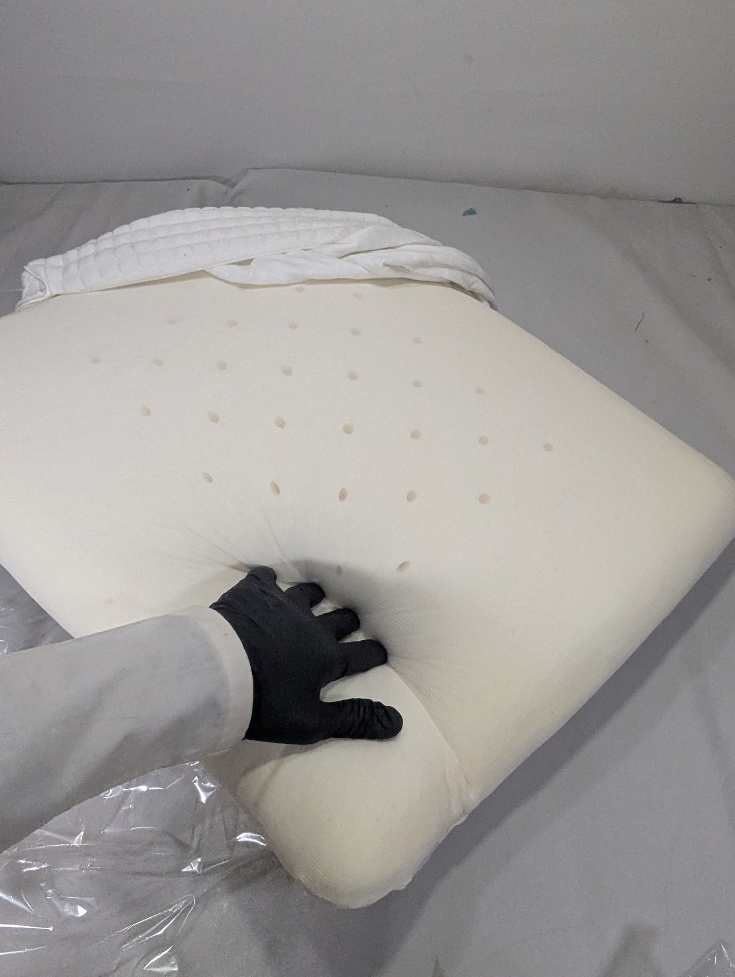 Imported Authentic Memory foam Pillow P084