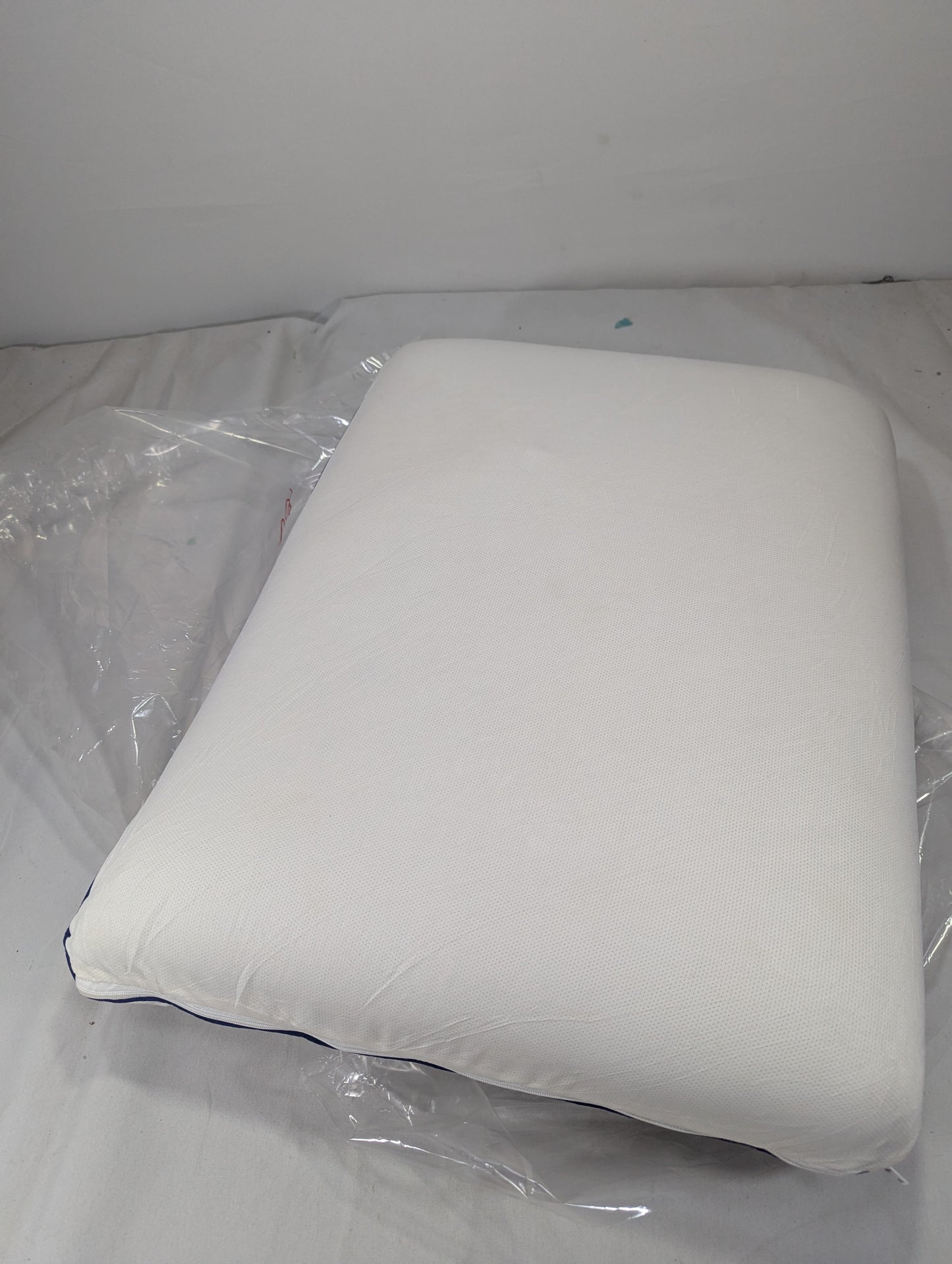 Imported Authentic Memory foam Pillow P086