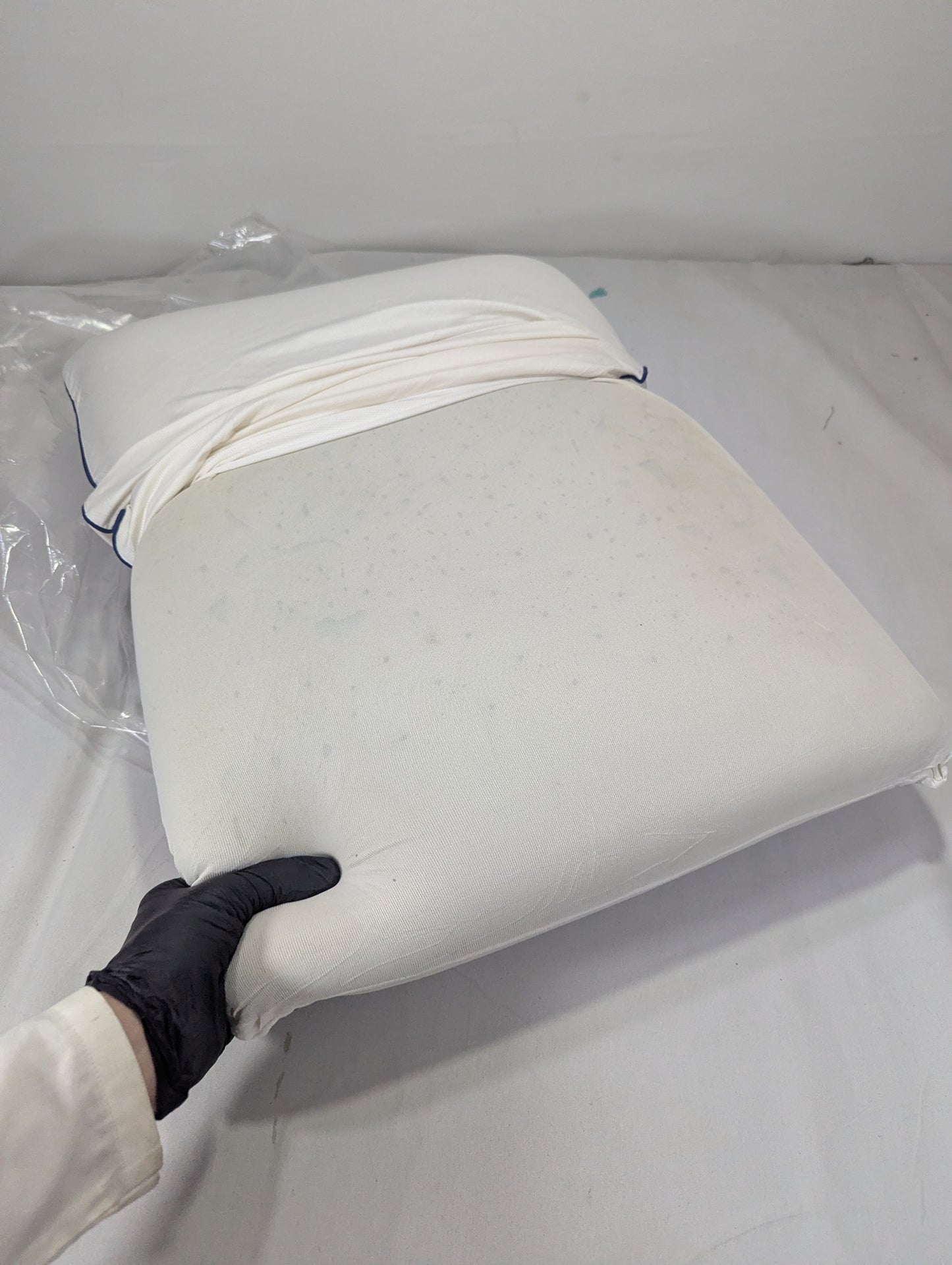 Imported Authentic Memory foam Pillow P086