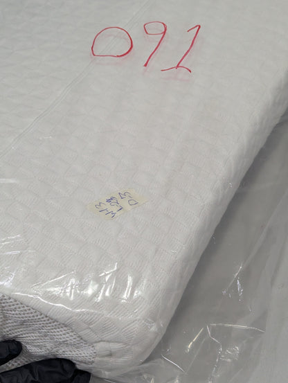 LATEX Imported Authentic Memory foam Pillow P091