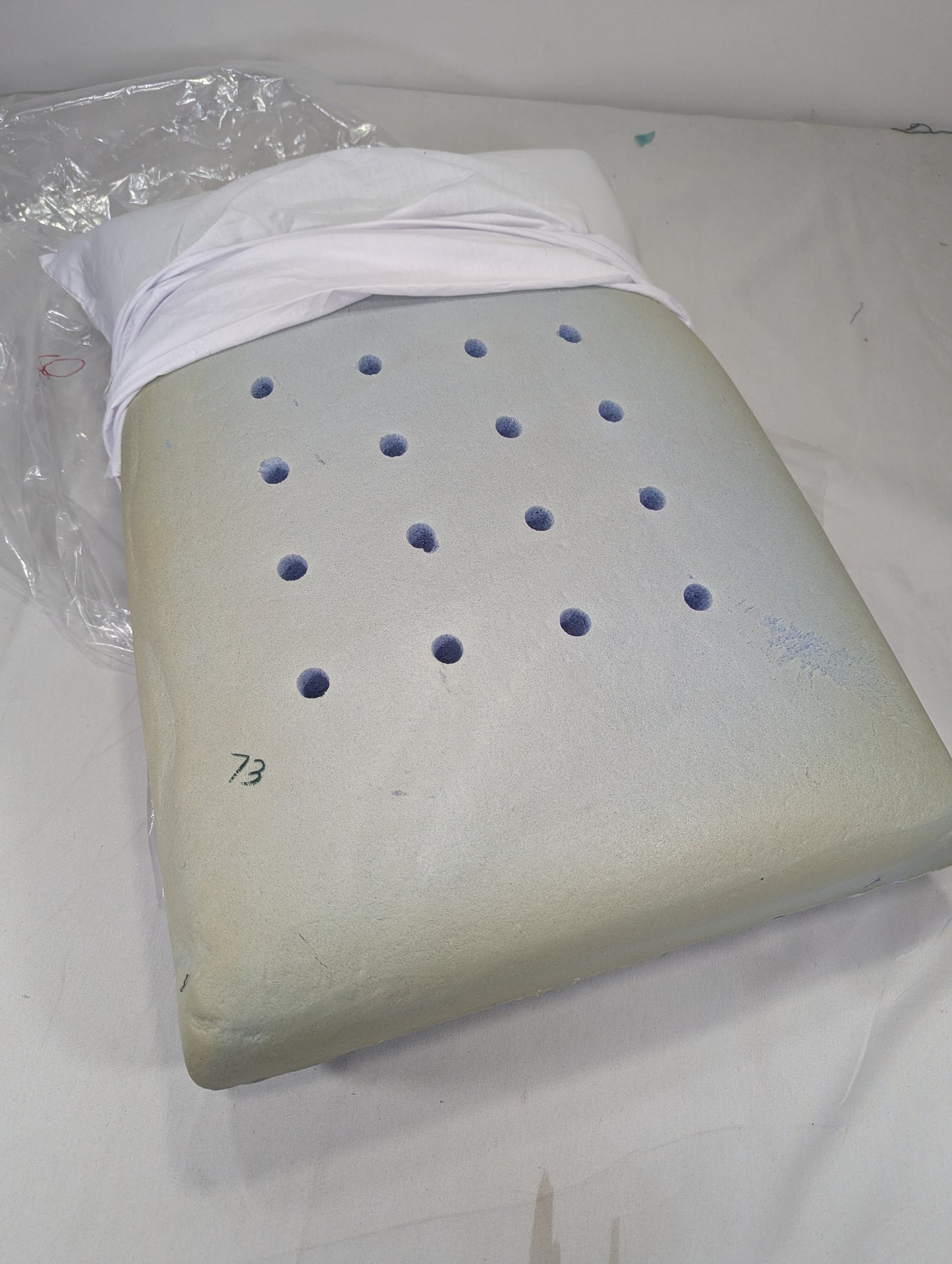 Imported Authentic Memory foam Pillow P094