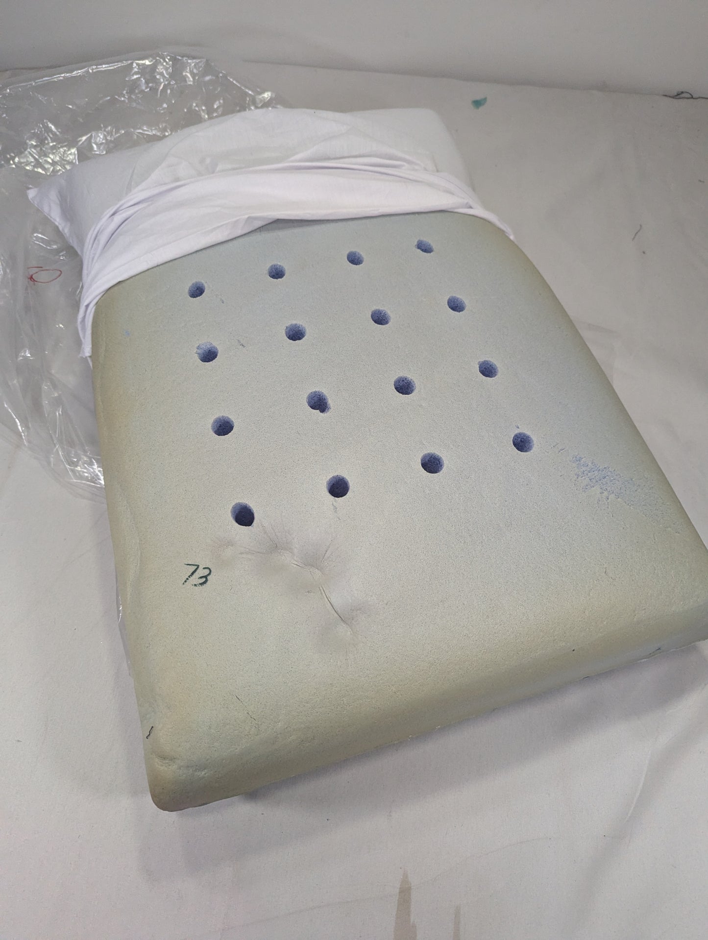 Imported Authentic Memory foam Pillow P094