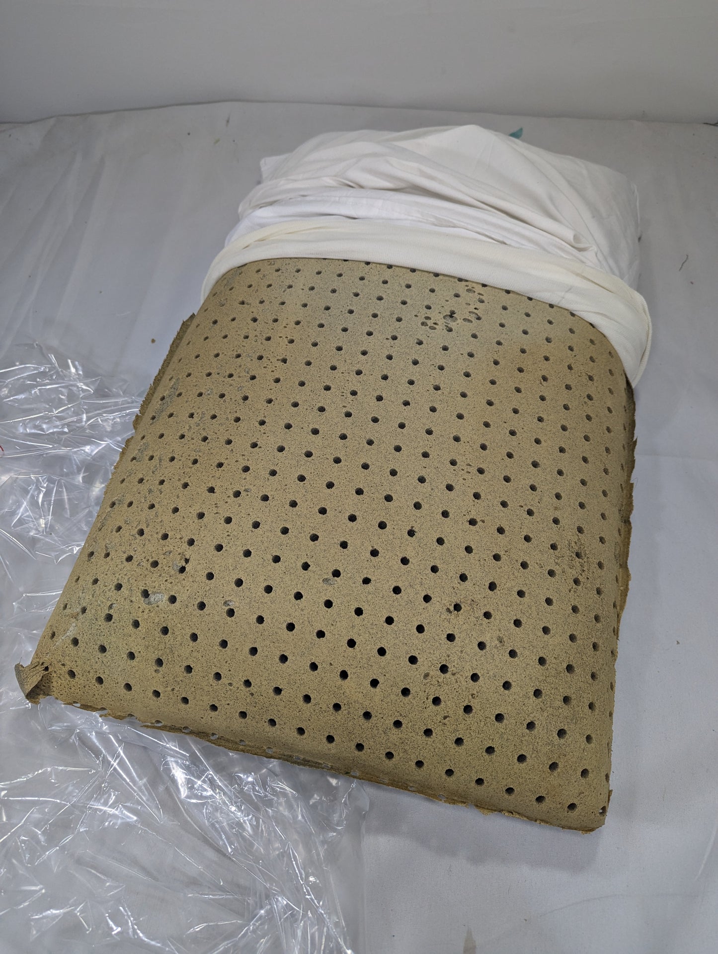 Imported Authentic Memory foam Pillow P095