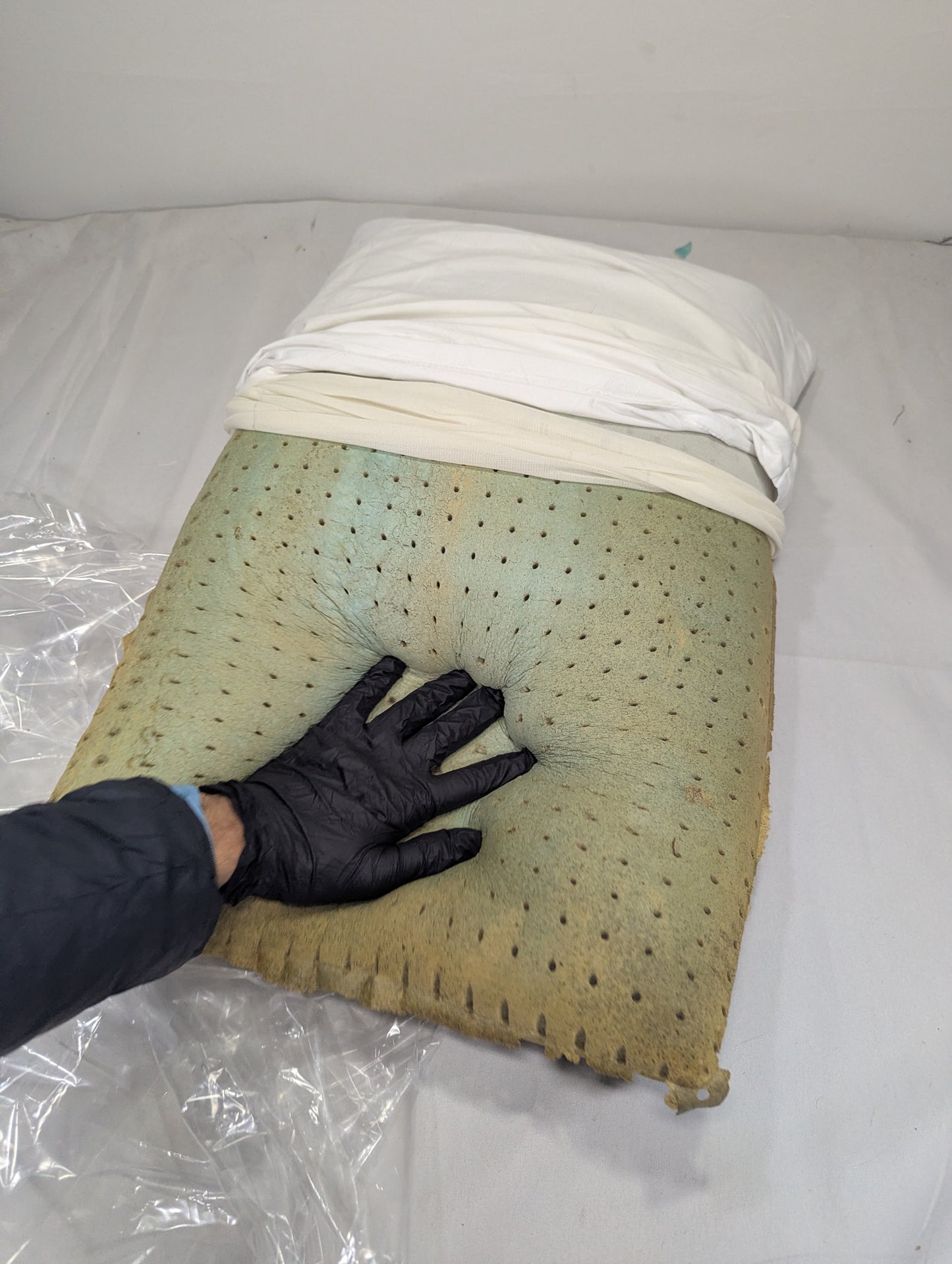 Imported Authentic Memory foam Pillow P095